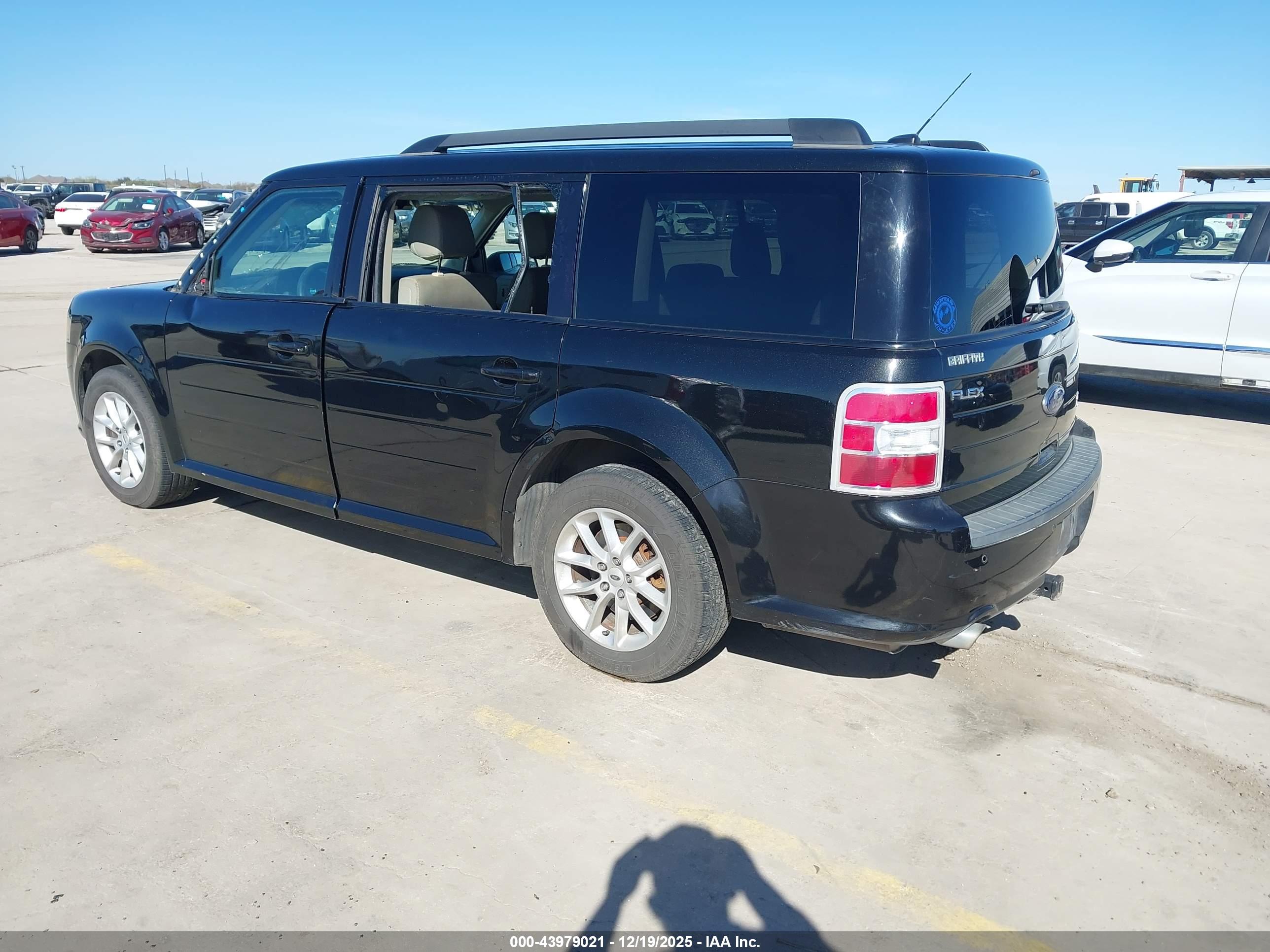 FORD FLEX image 3