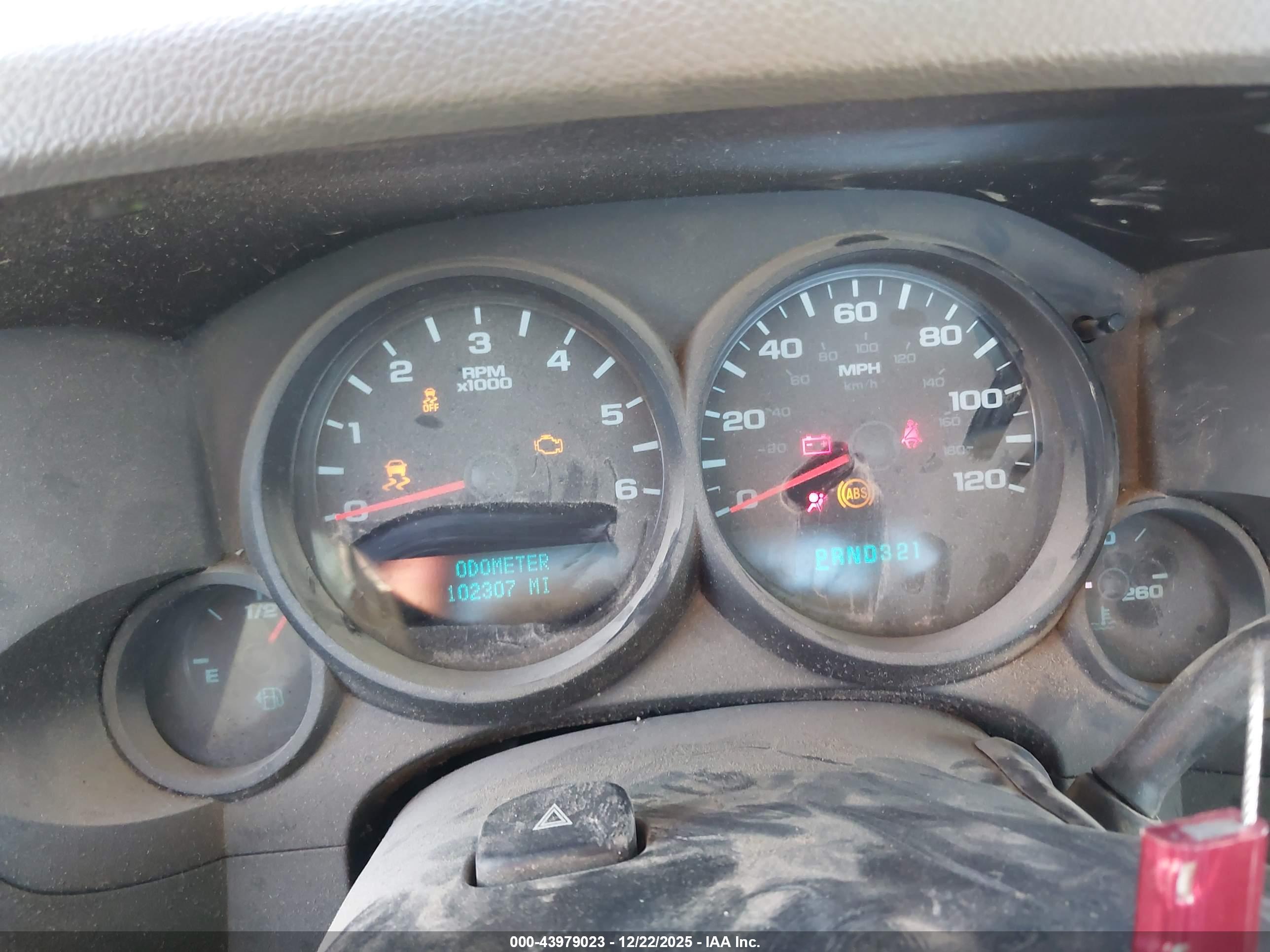 CHEVROLET SILVERADO image 7
