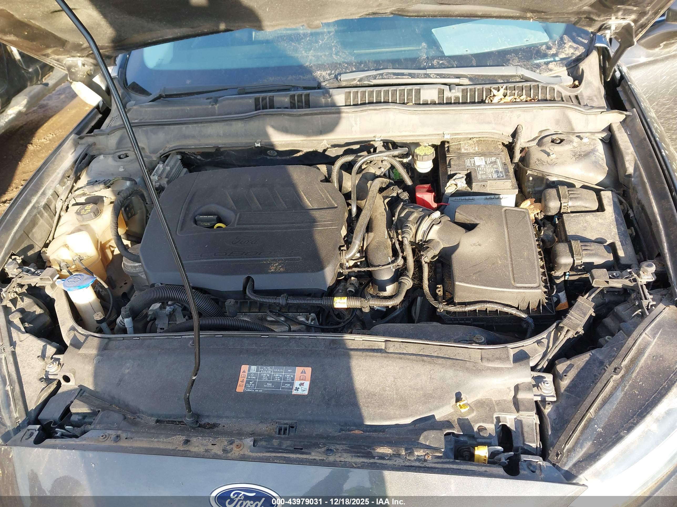 FORD FUSION image 10