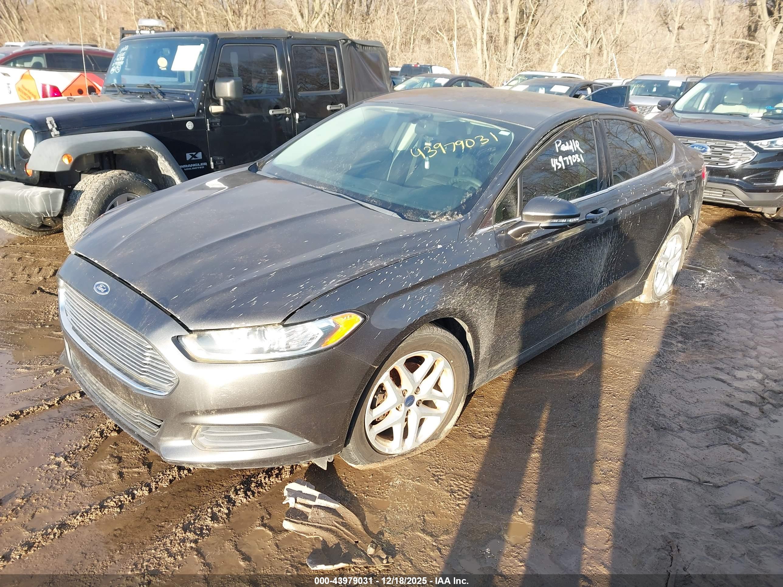 FORD FUSION image 2