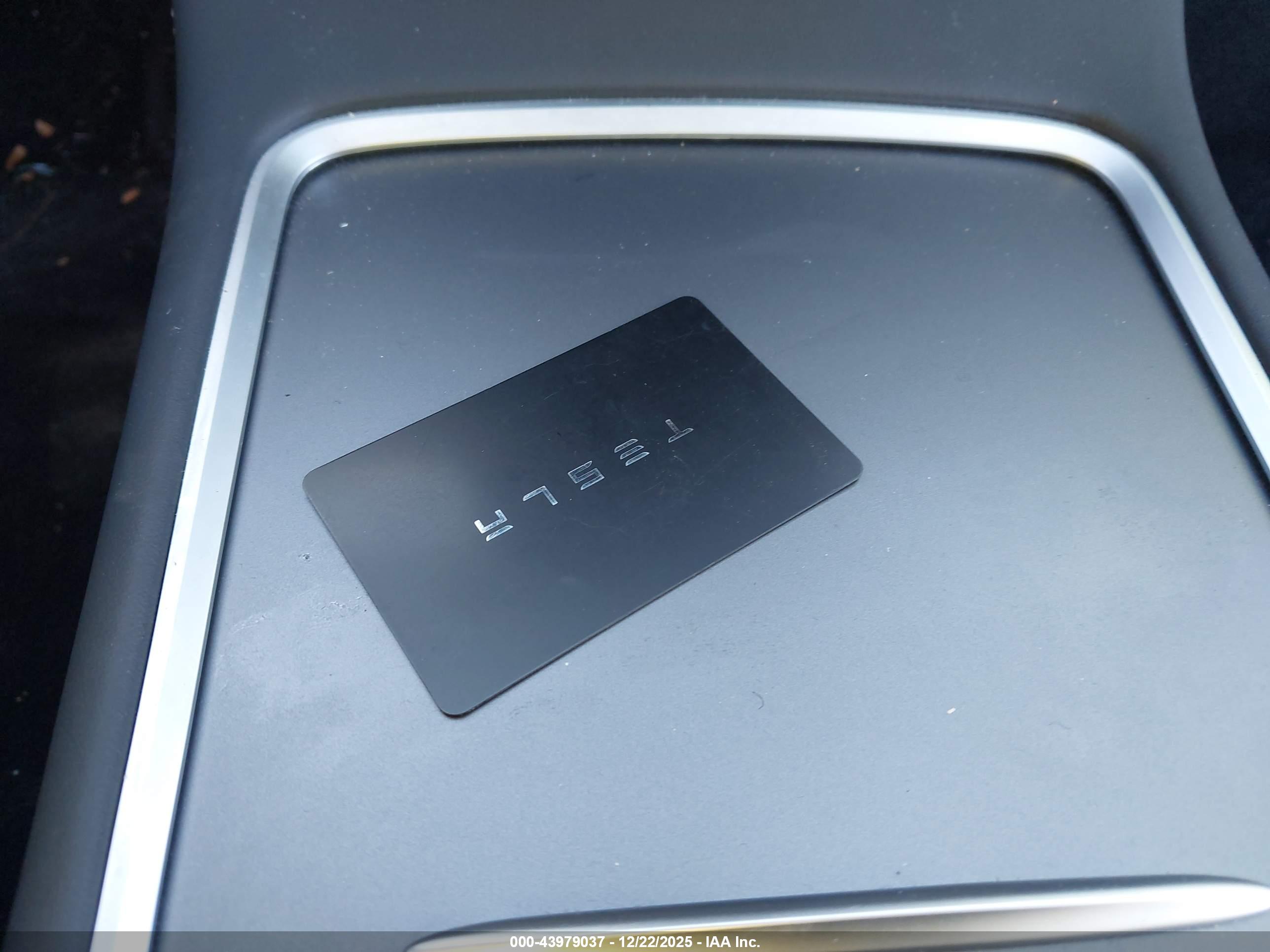 TESLA MODEL image 11