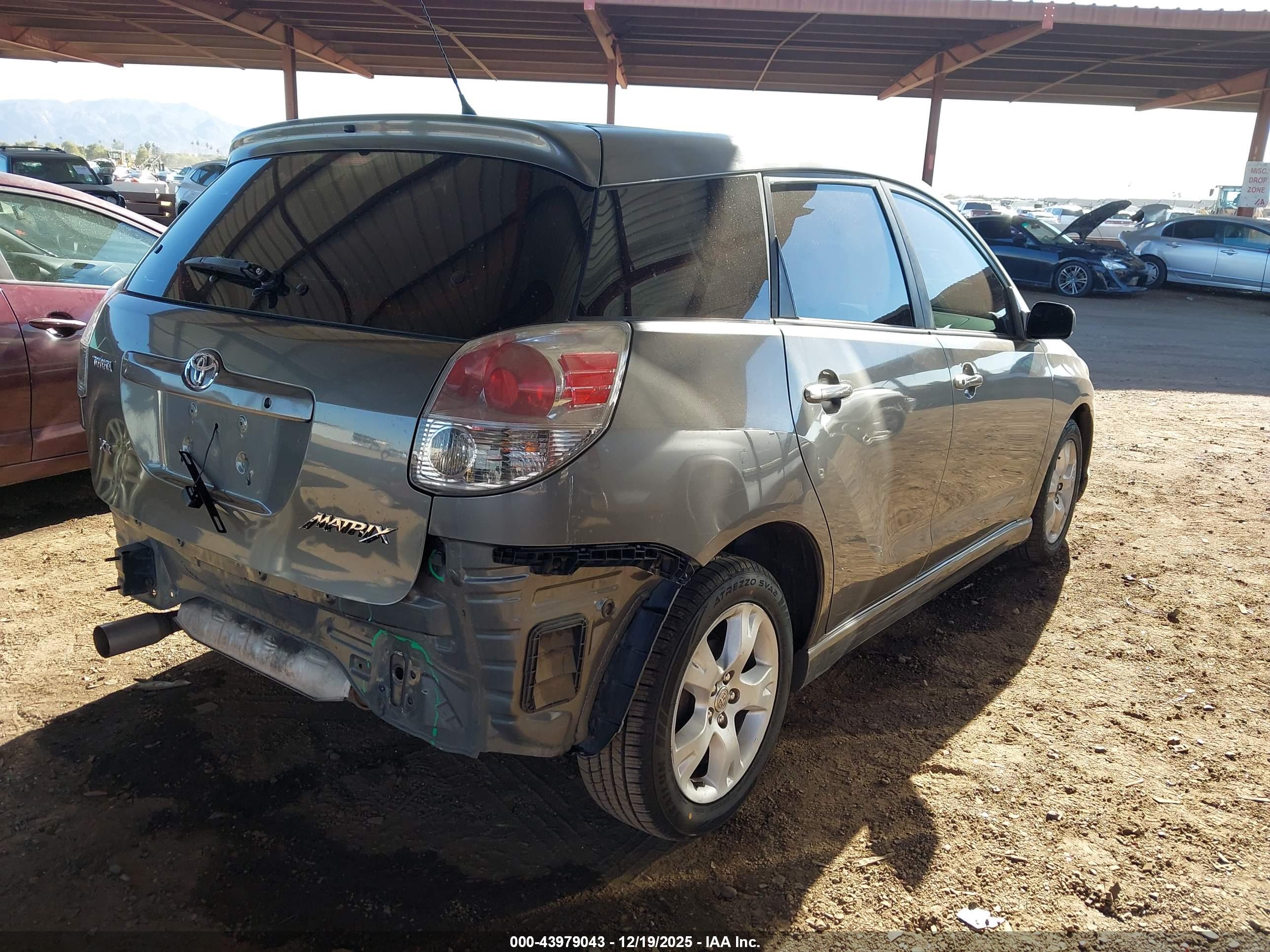TOYOTA MATRIX image 4