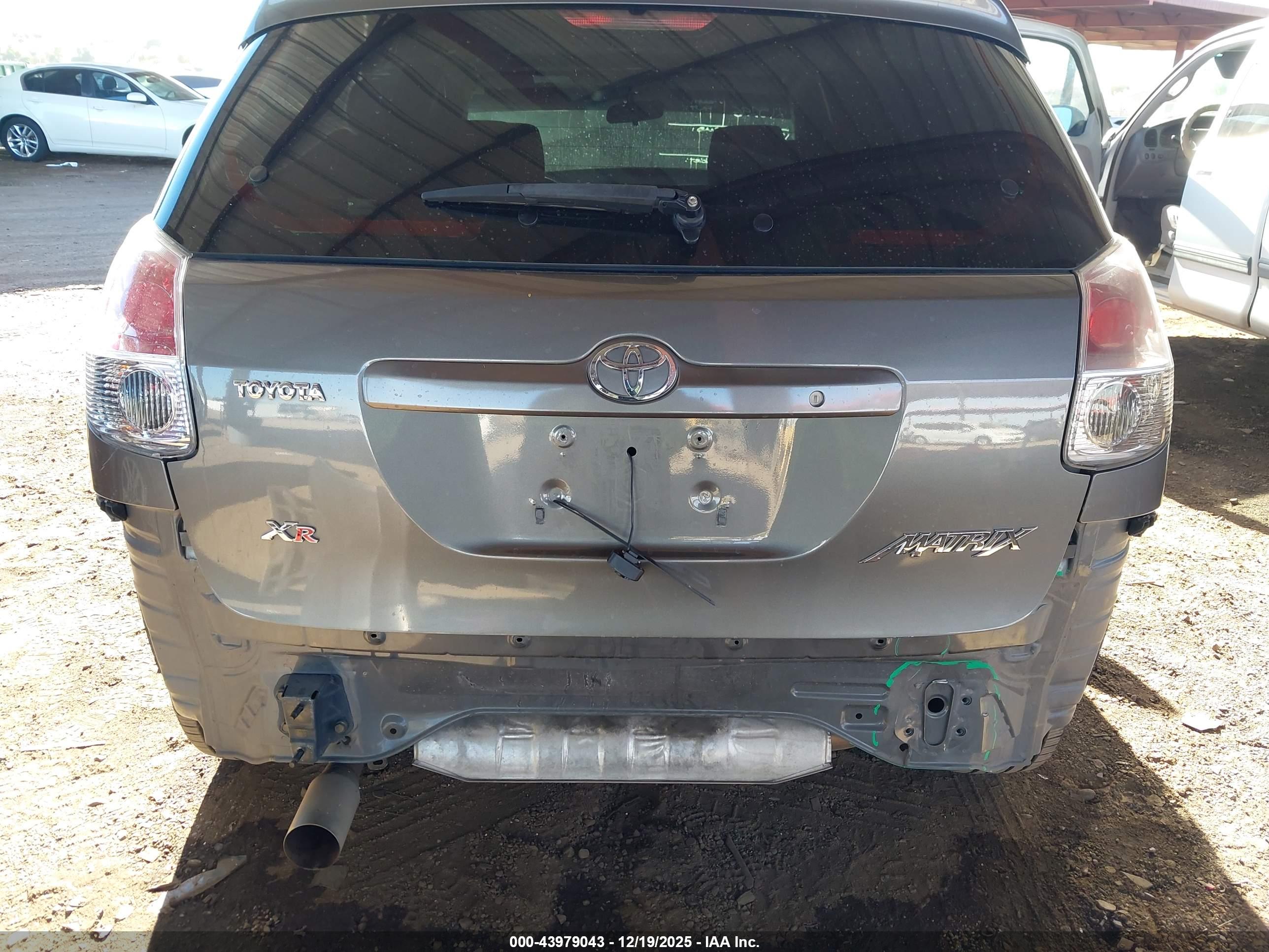 TOYOTA MATRIX image 6