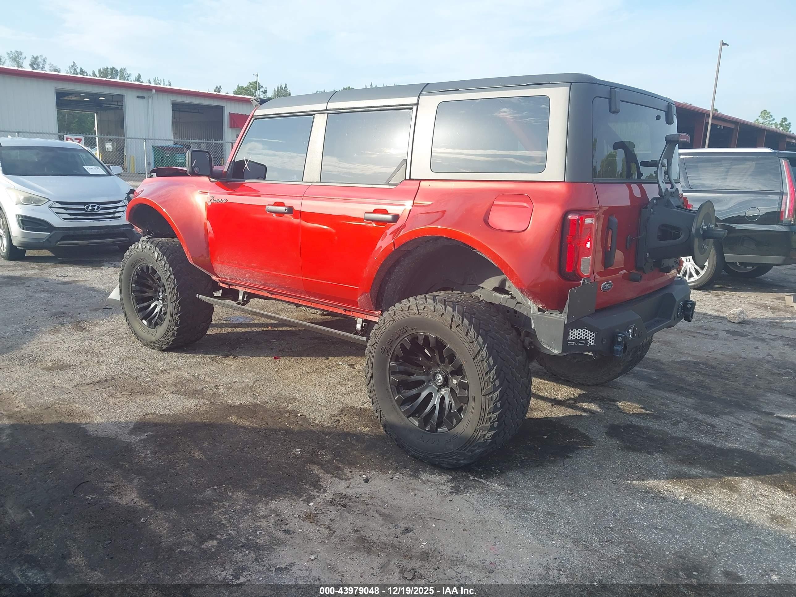 FORD BRONCO image 3