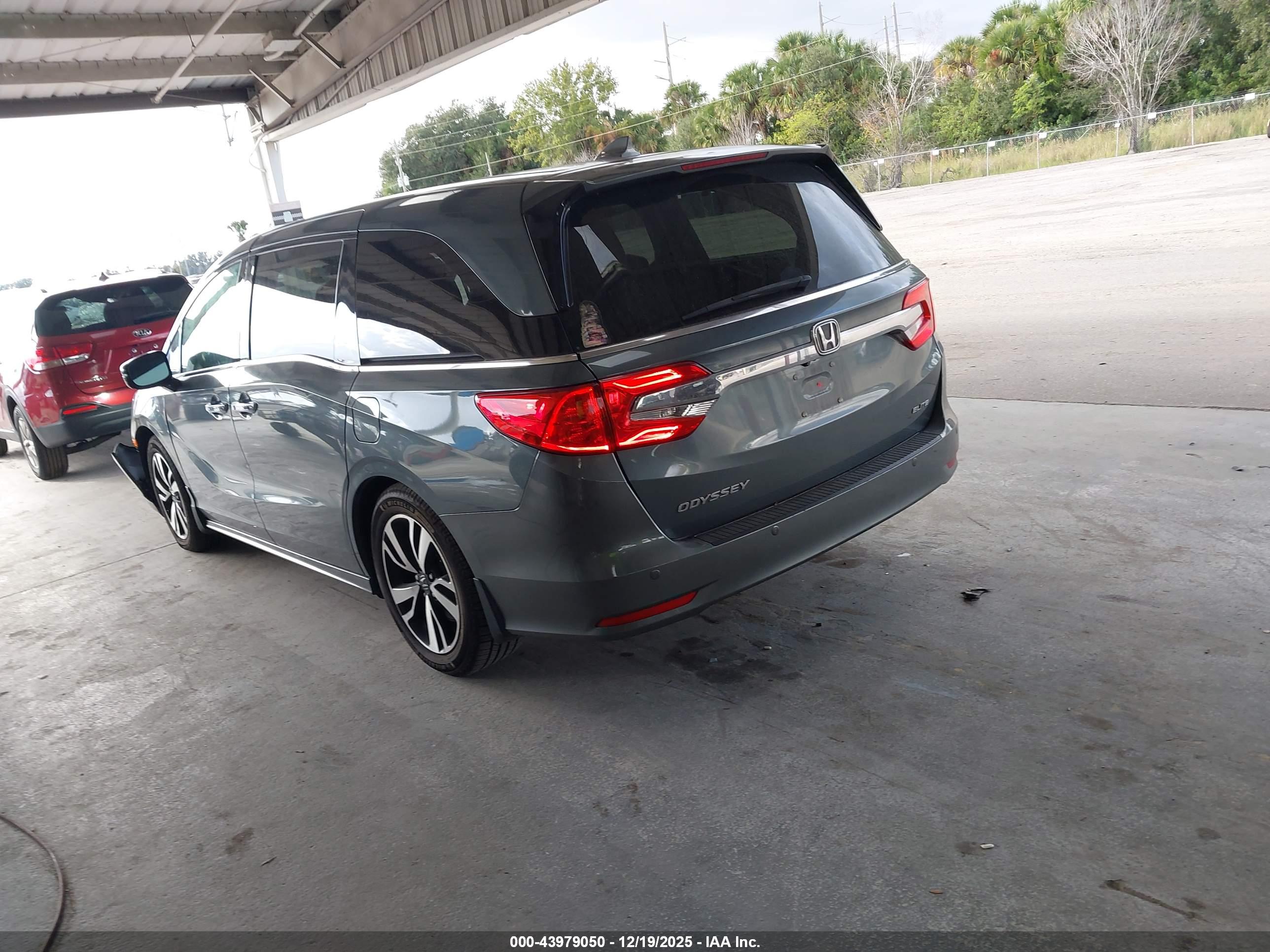 HONDA ODYSSEY image 3