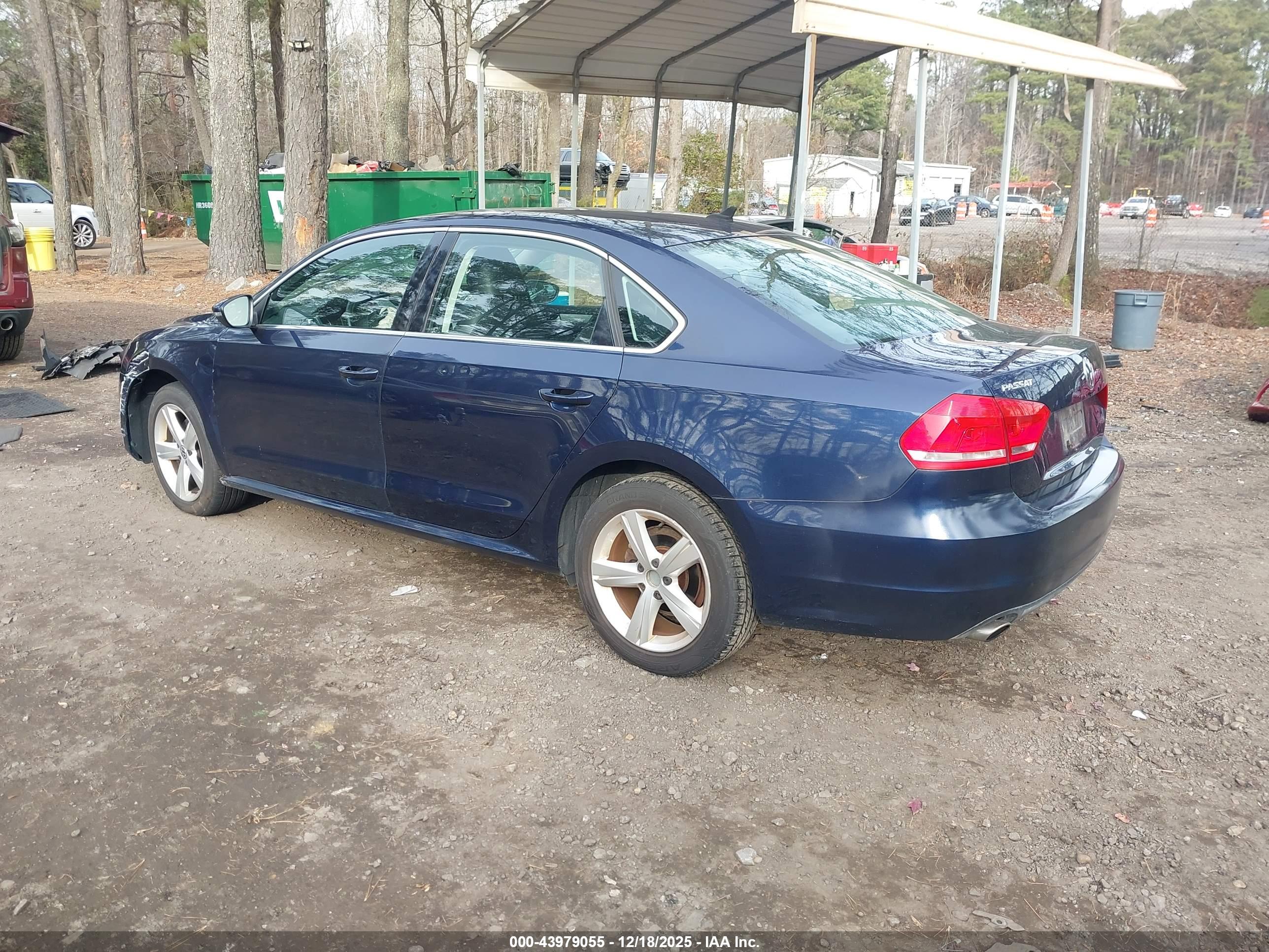 VOLKSWAGEN PASSAT image 3