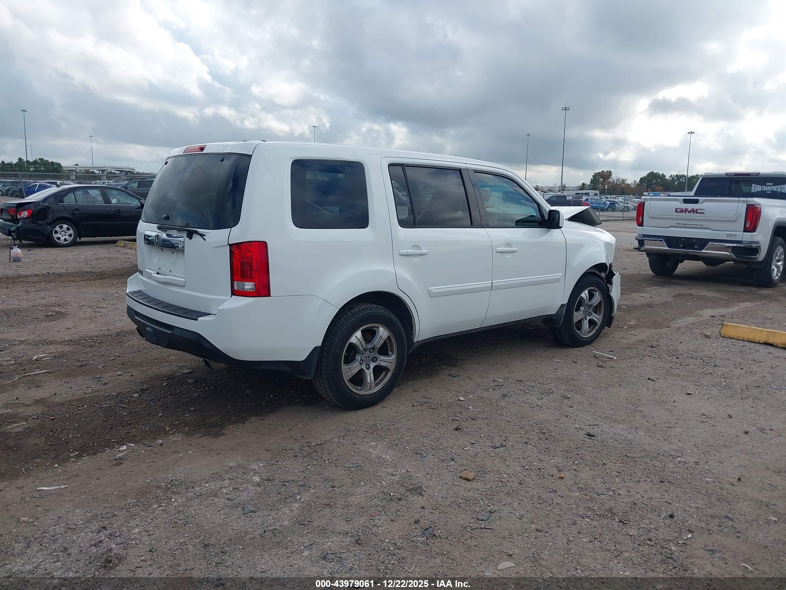 HONDA PILOT image 4