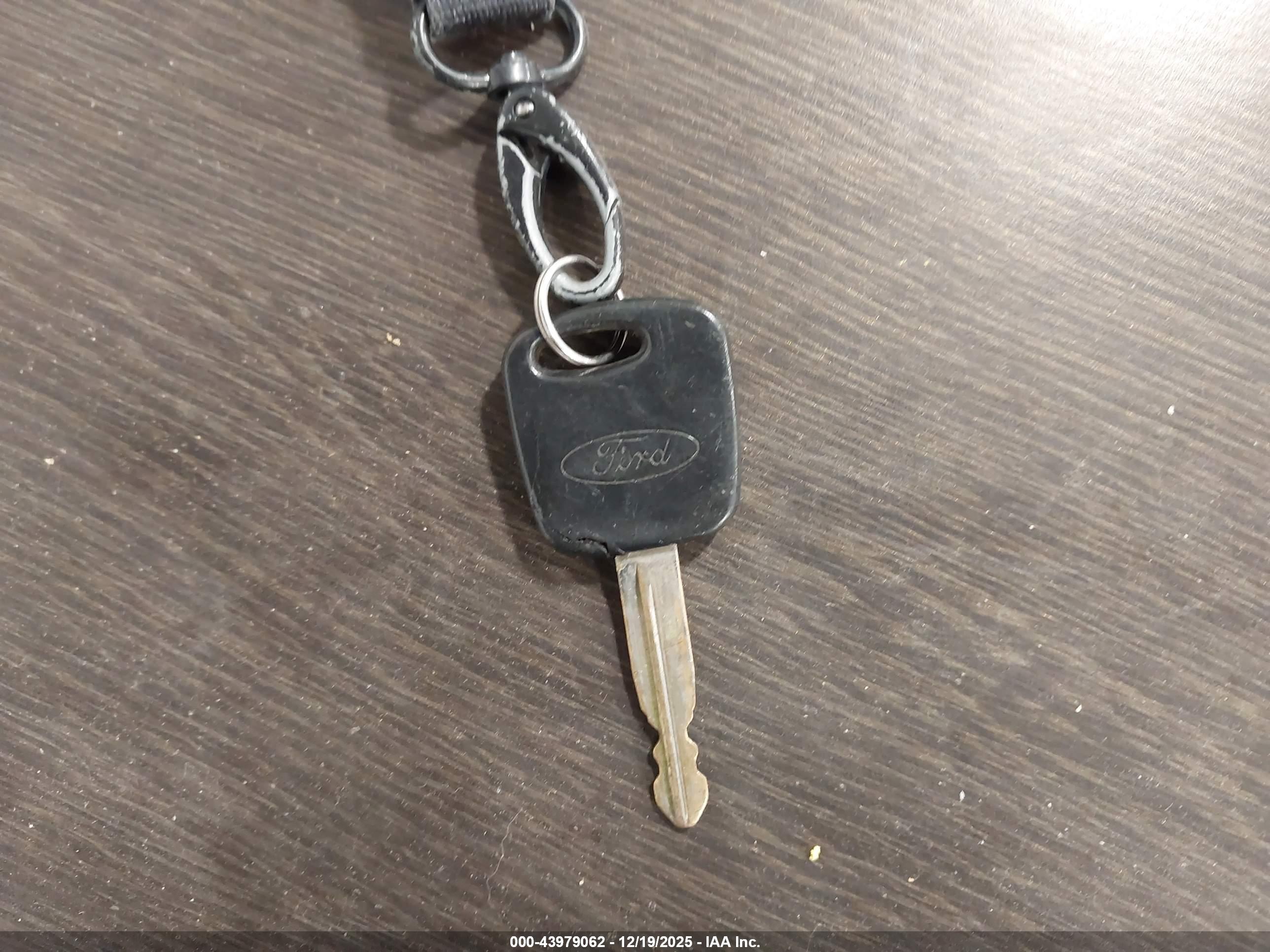 FORD FOCUS image 11