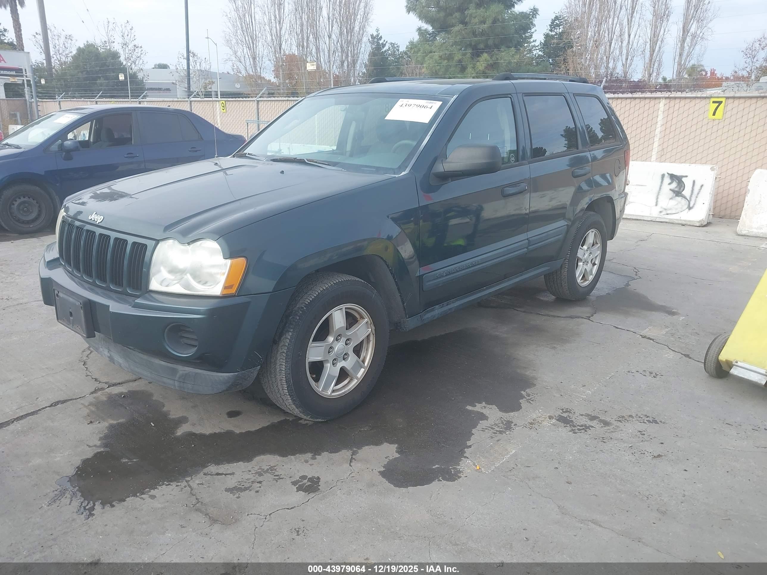 JEEP GRAND image 2