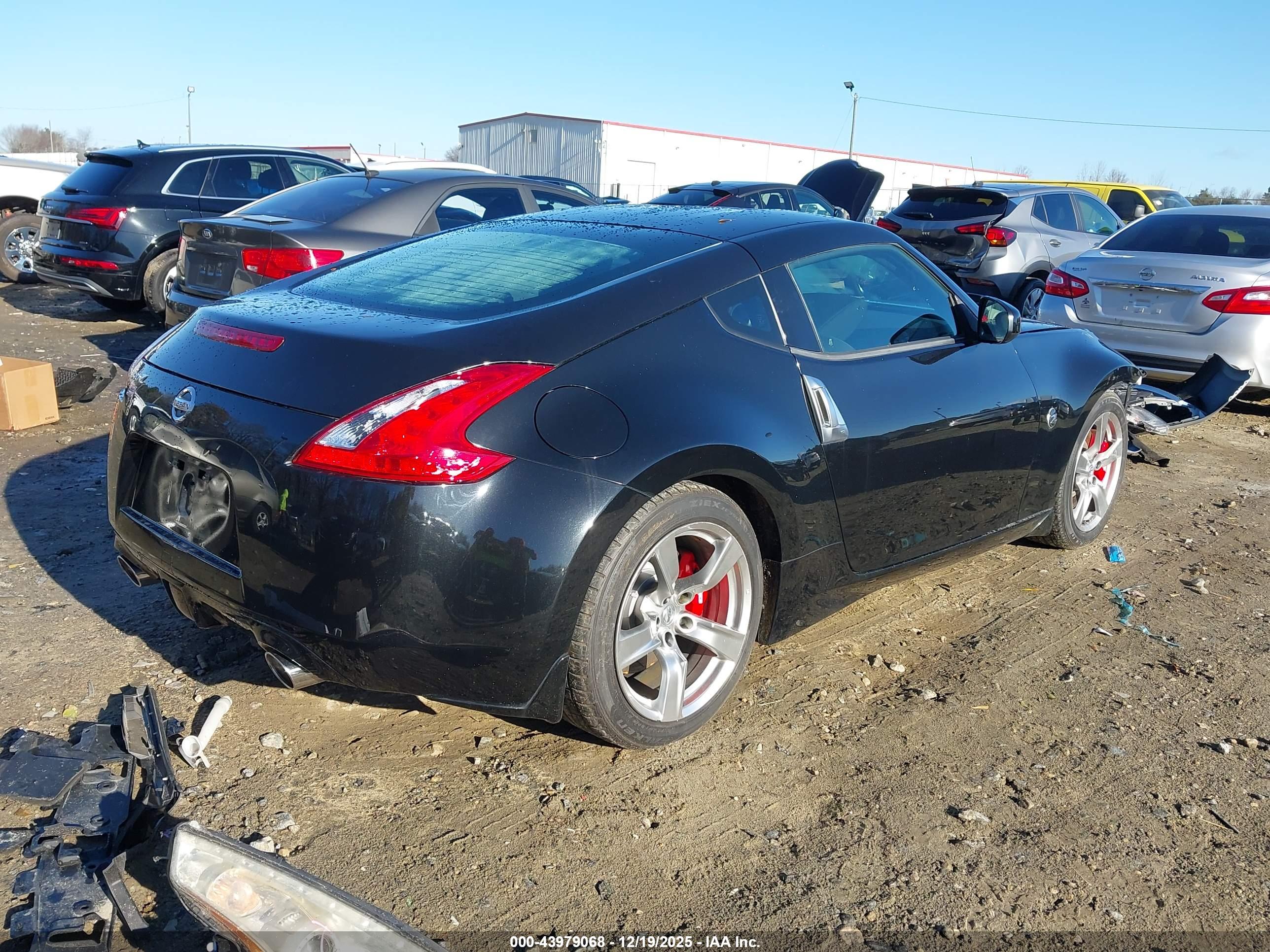 NISSAN 370Z image 4