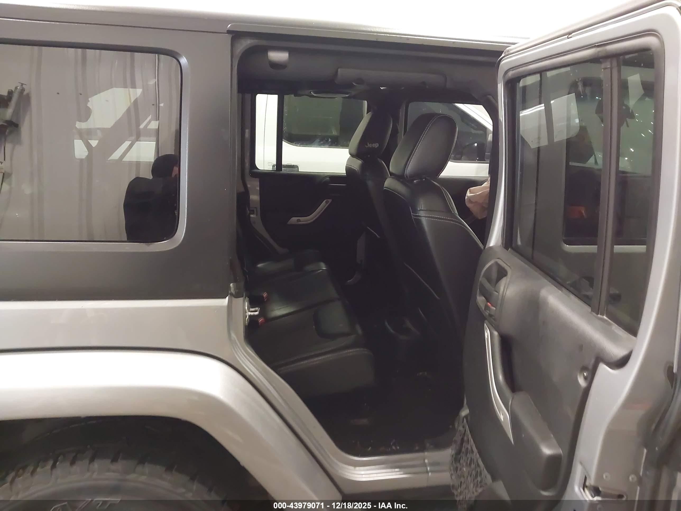 JEEP WRANGLER image 8