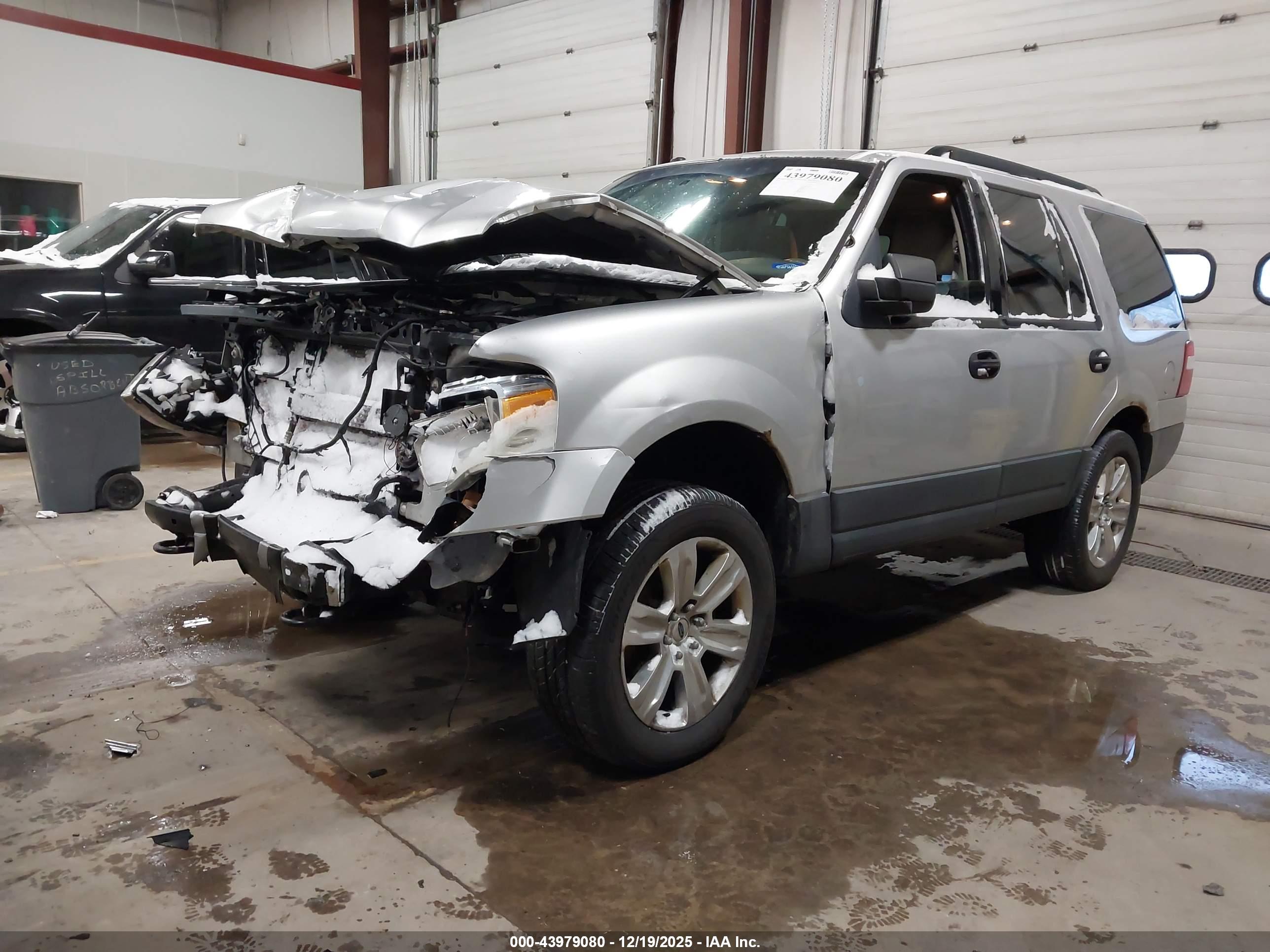 FORD EXPEDITION image 2