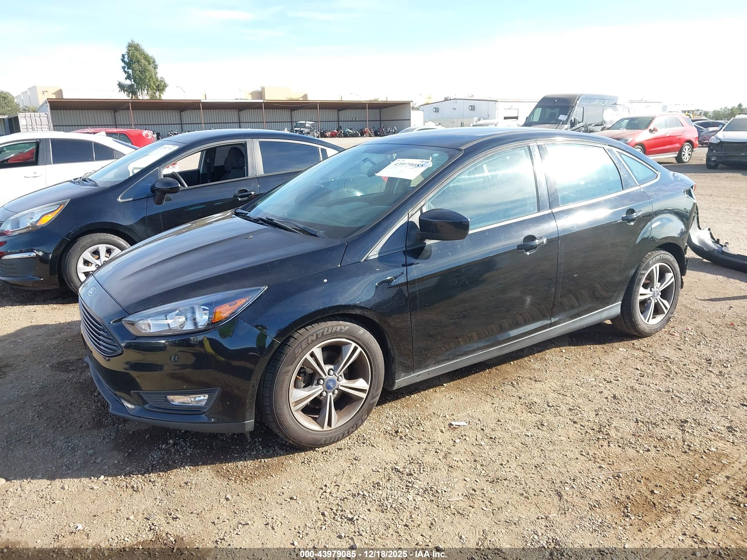 FORD FOCUS image 2
