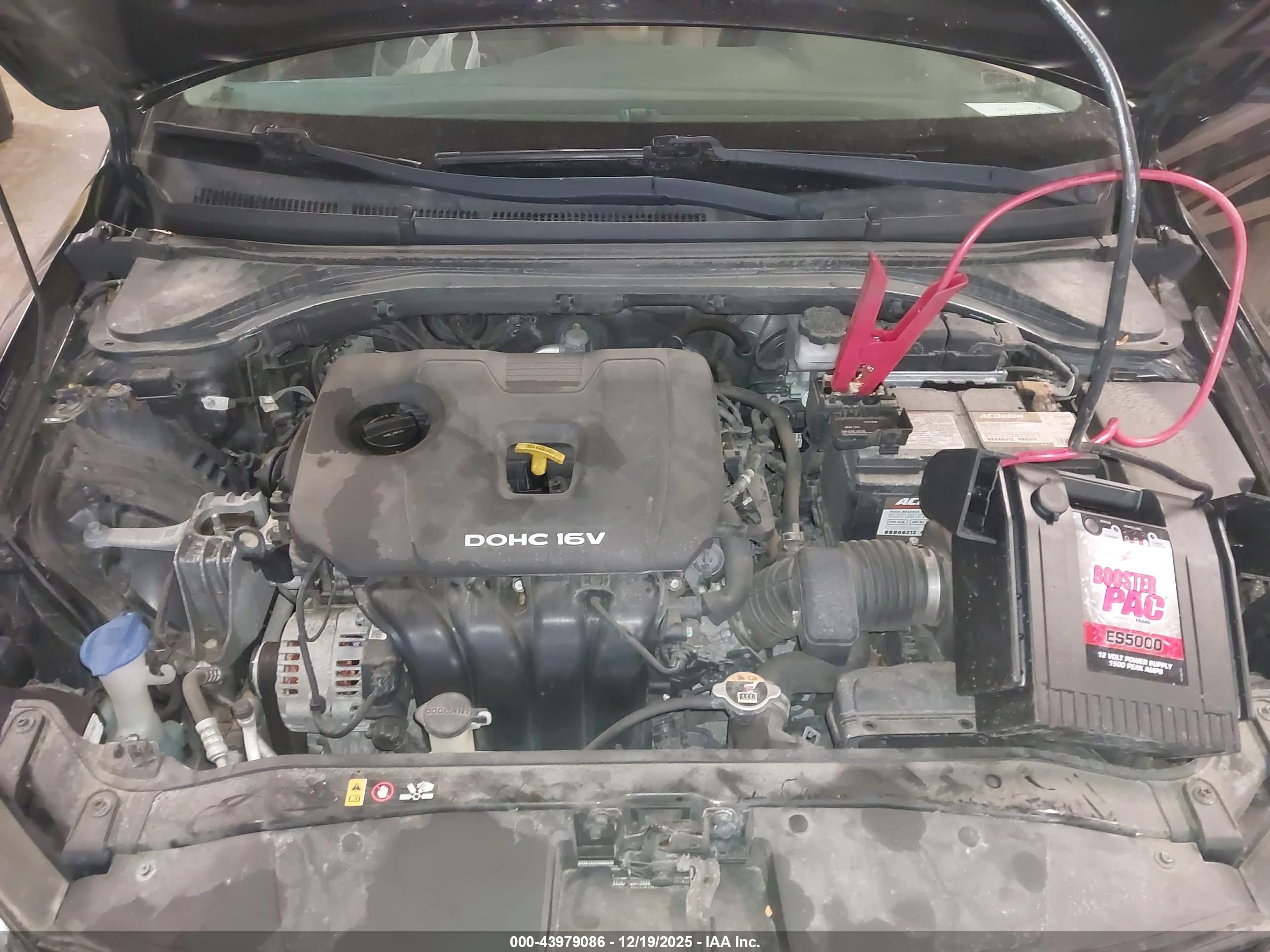 HYUNDAI ELANTRA image 10