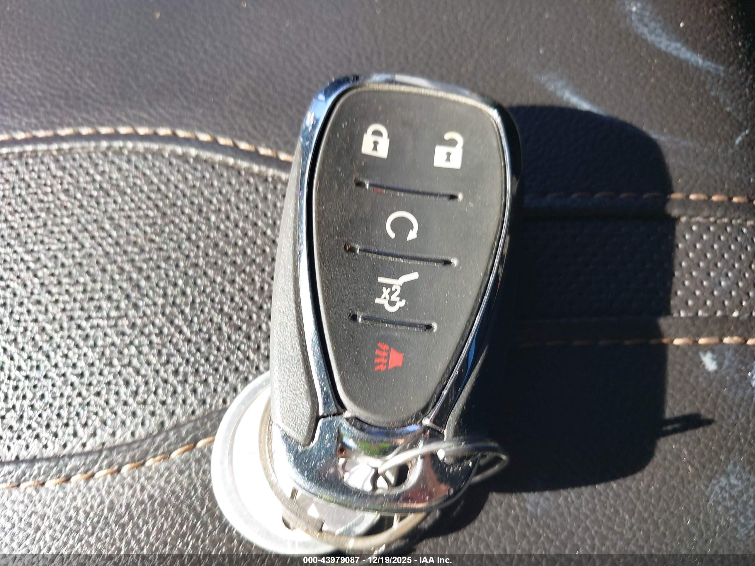 CHEVROLET TRAVERSE image 11