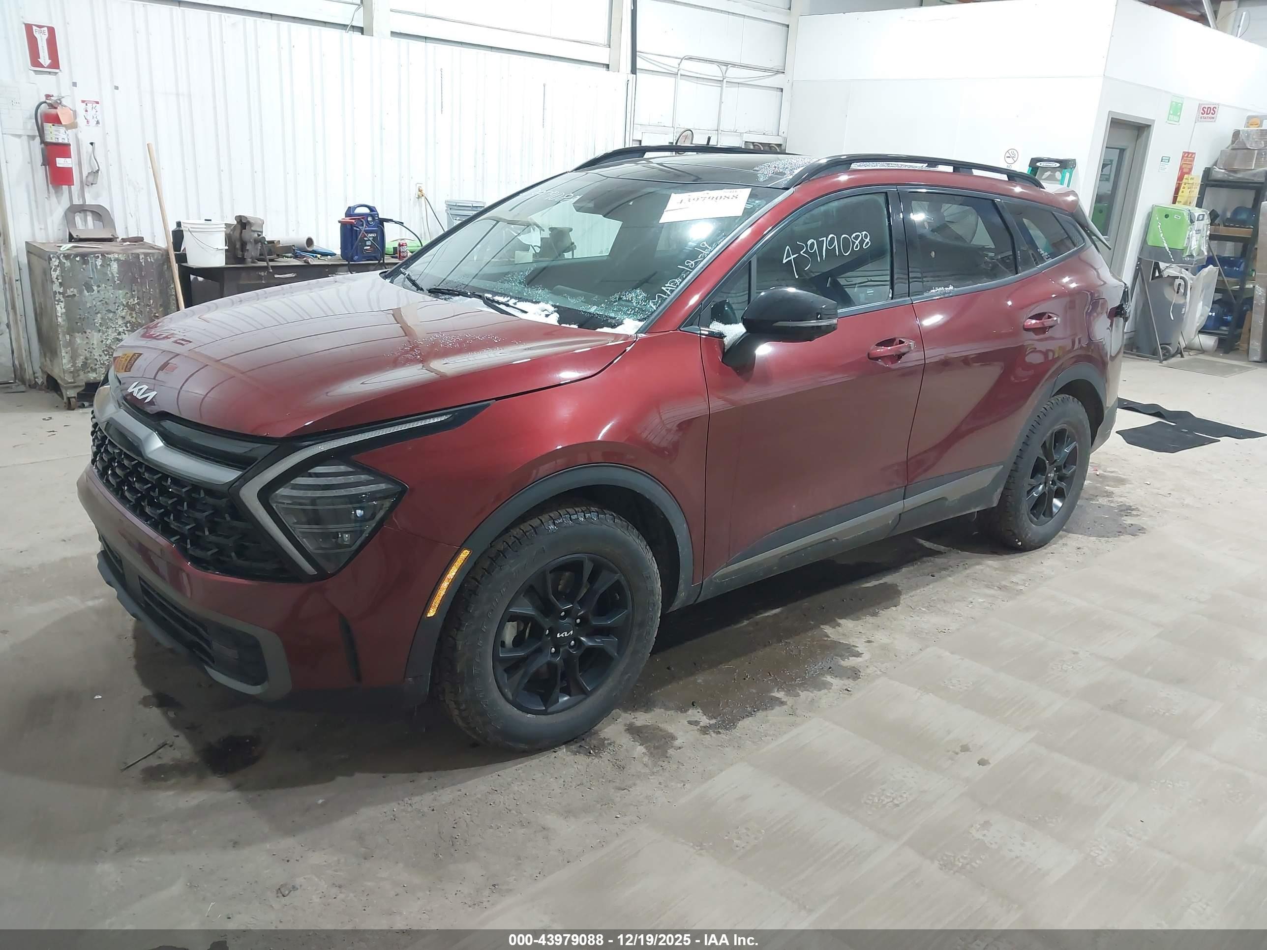 KIA SPORTAGE image 2