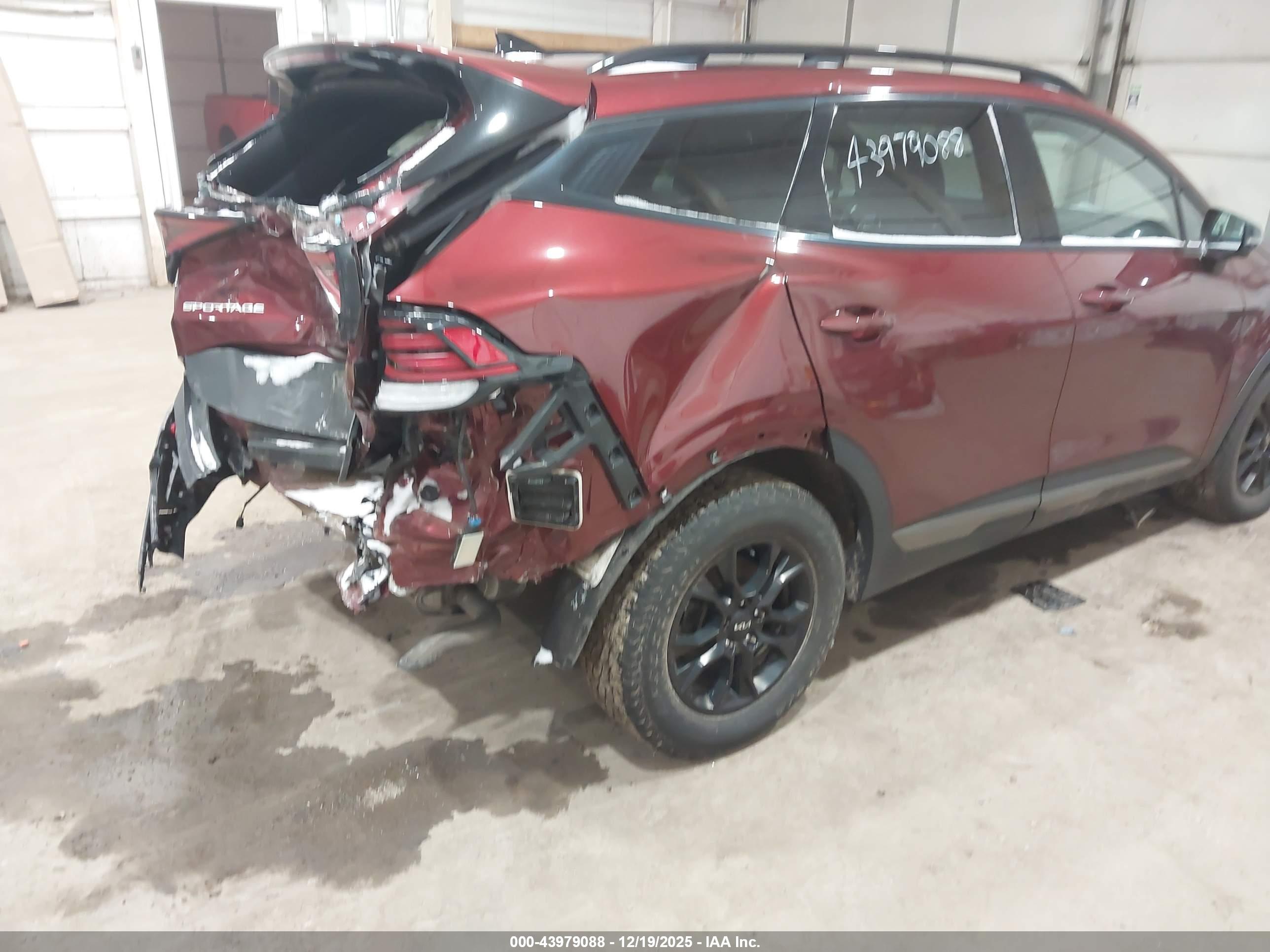KIA SPORTAGE image 6