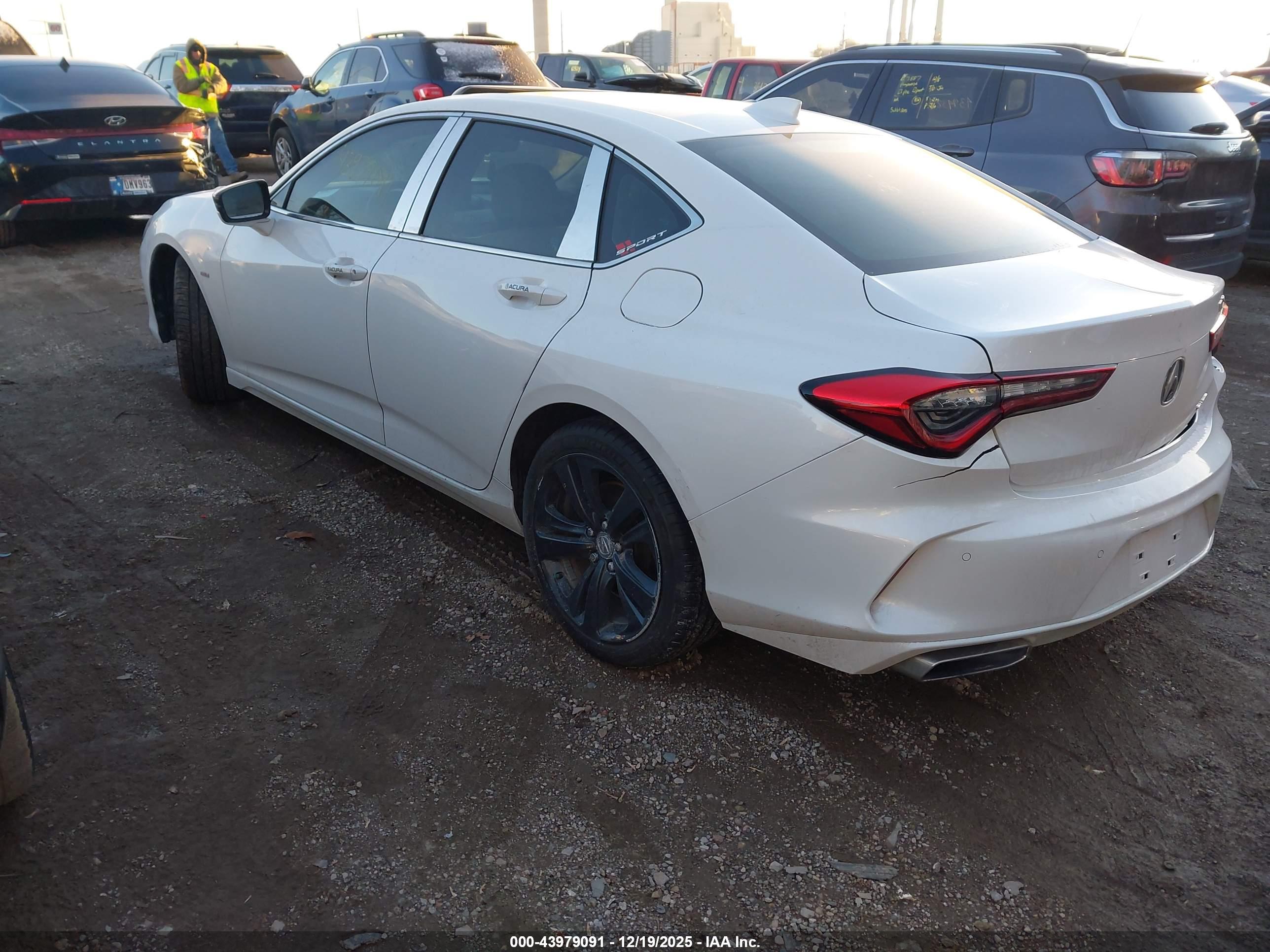 ACURA TLX image 3