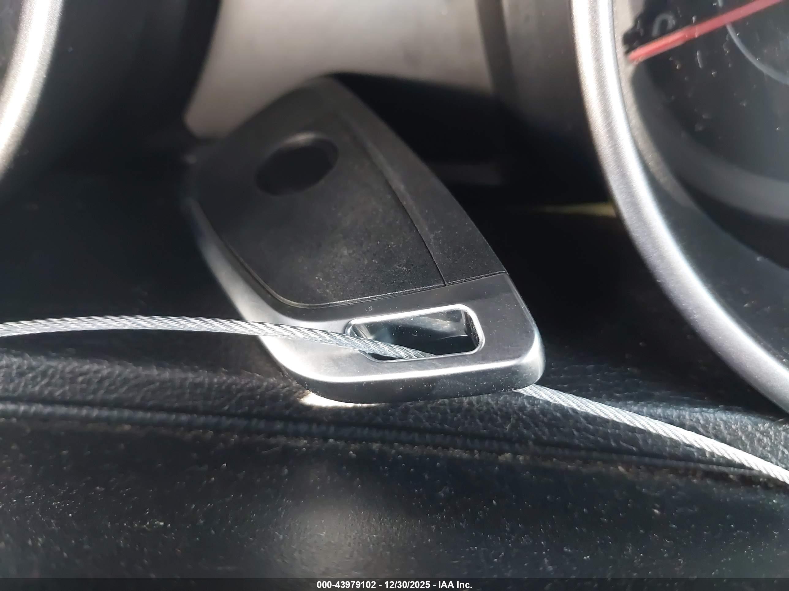 HYUNDAI ELANTRA image 11