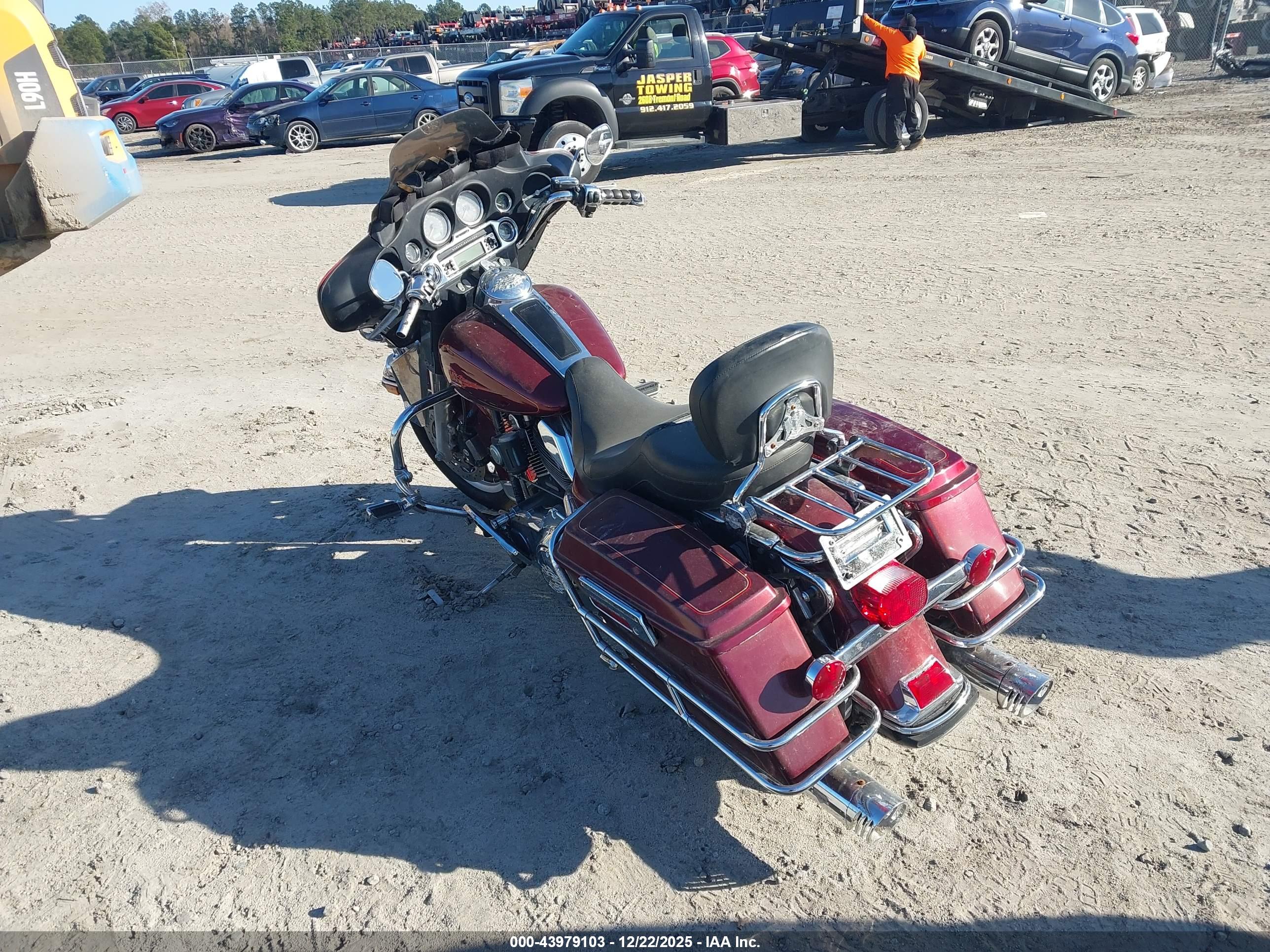 HARLEY-DAVIDSON FLHT image 3
