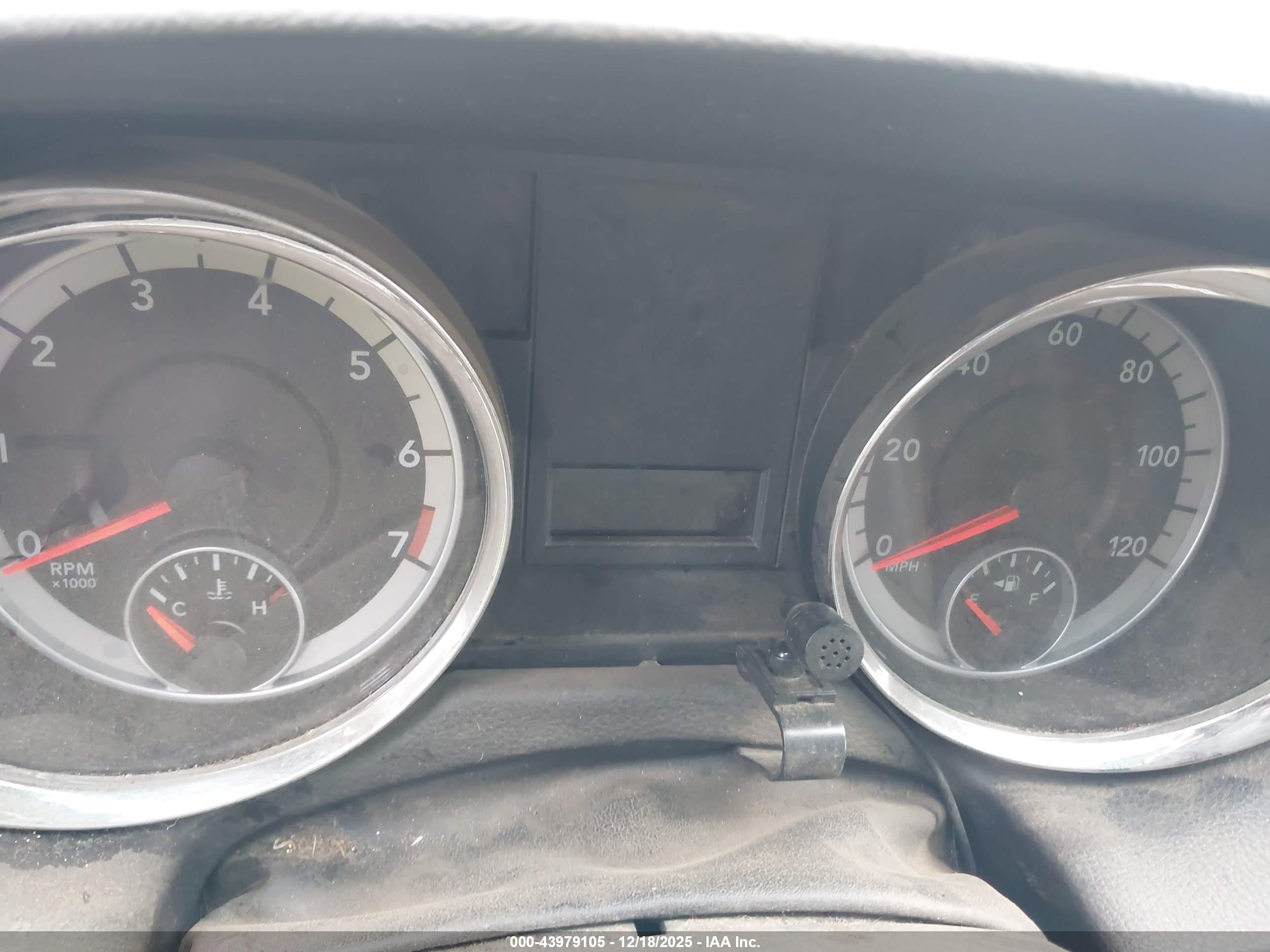 DODGE GRAND image 7
