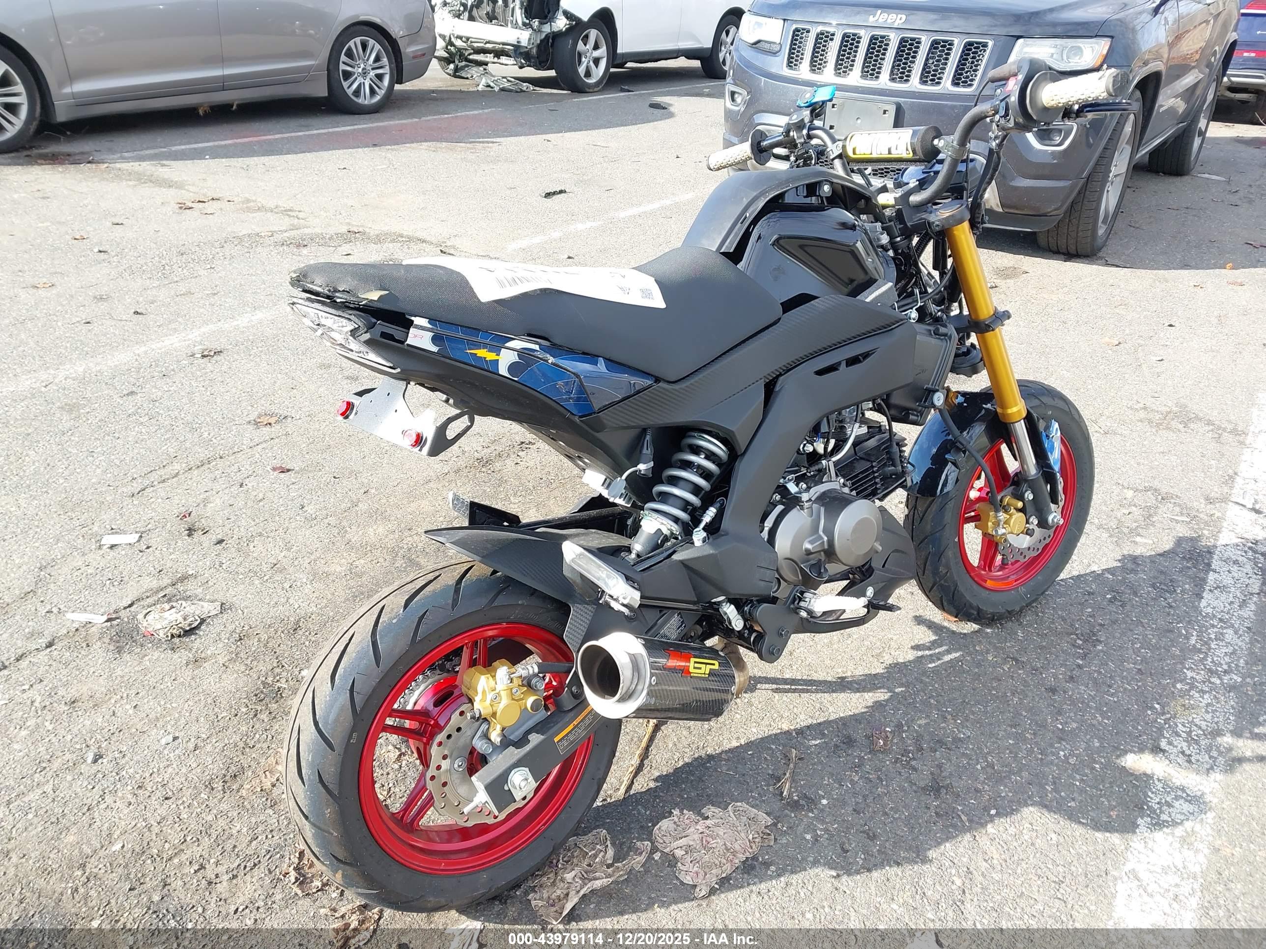 KAWASAKI BR125 image 4