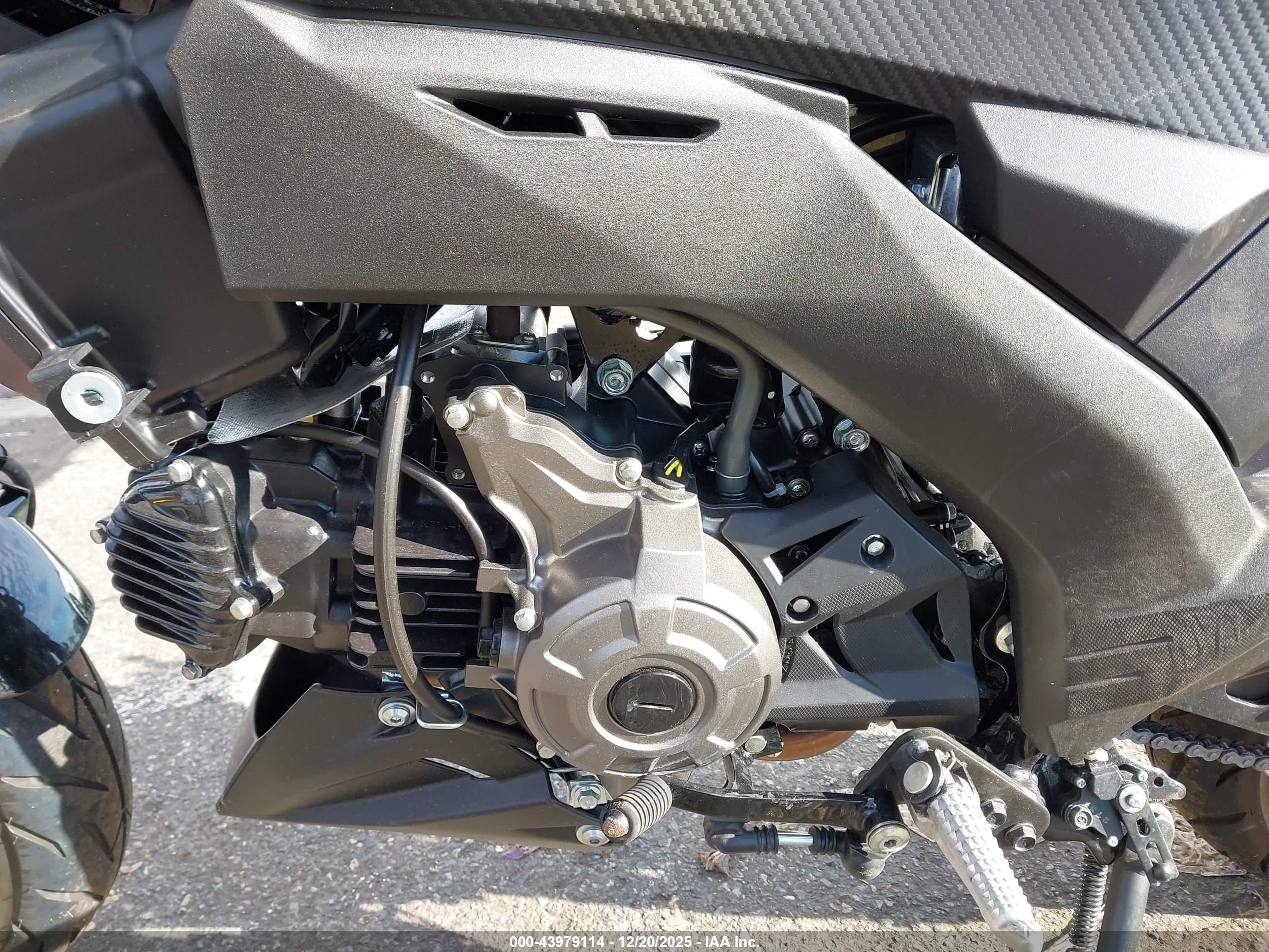 KAWASAKI BR125 image 9