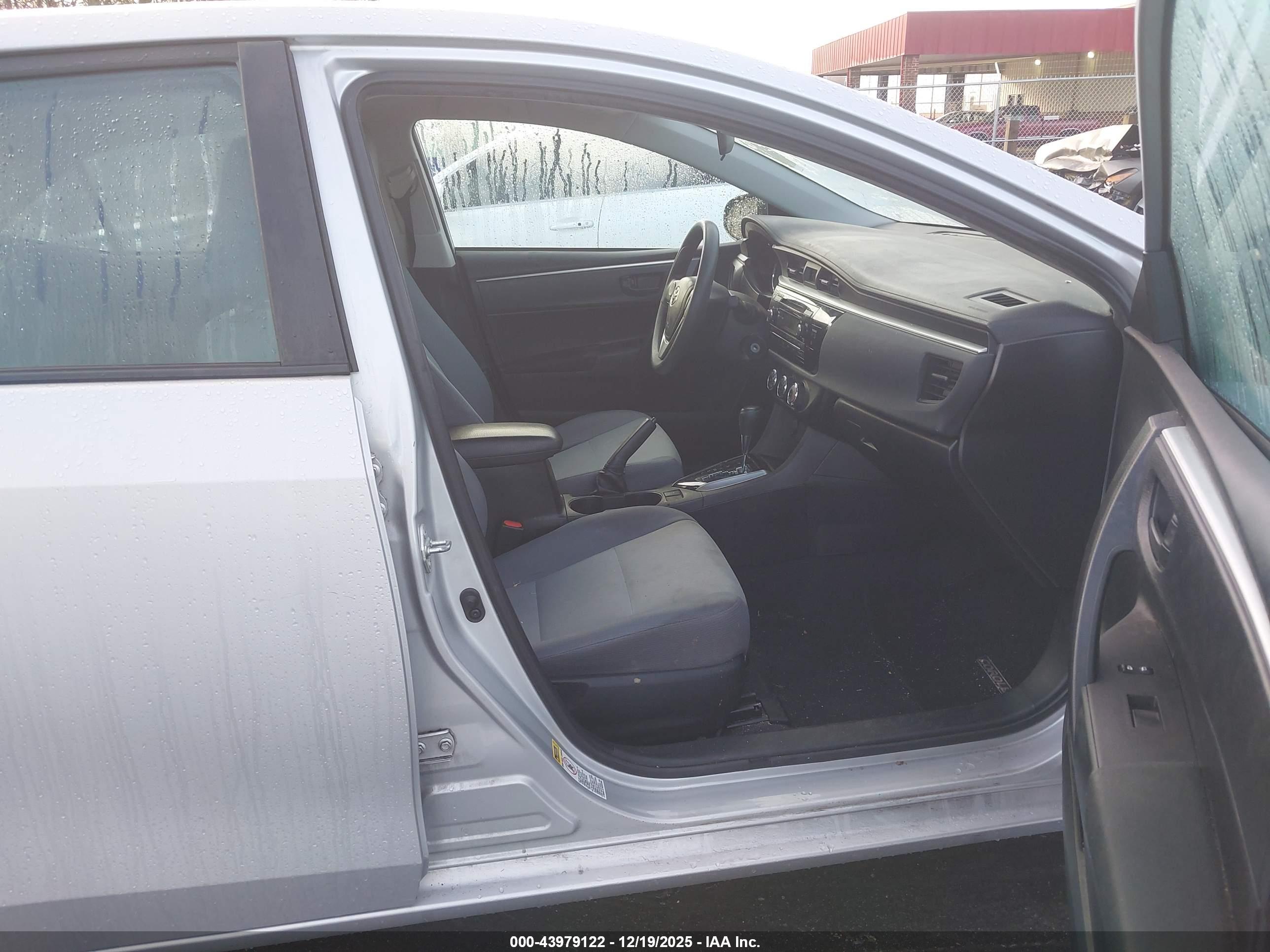 TOYOTA COROLLA image 5