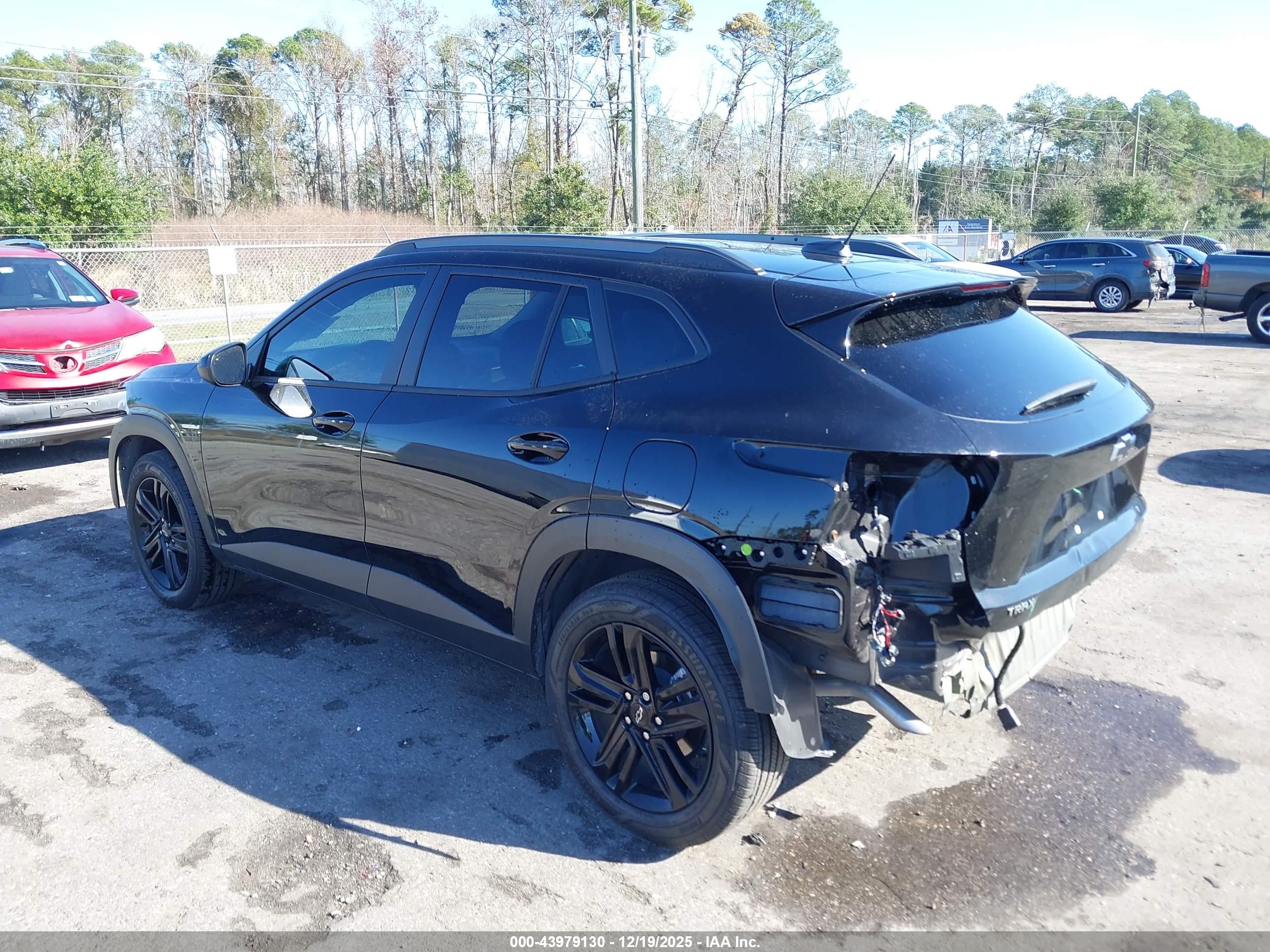 CHEVROLET TRAX image 3