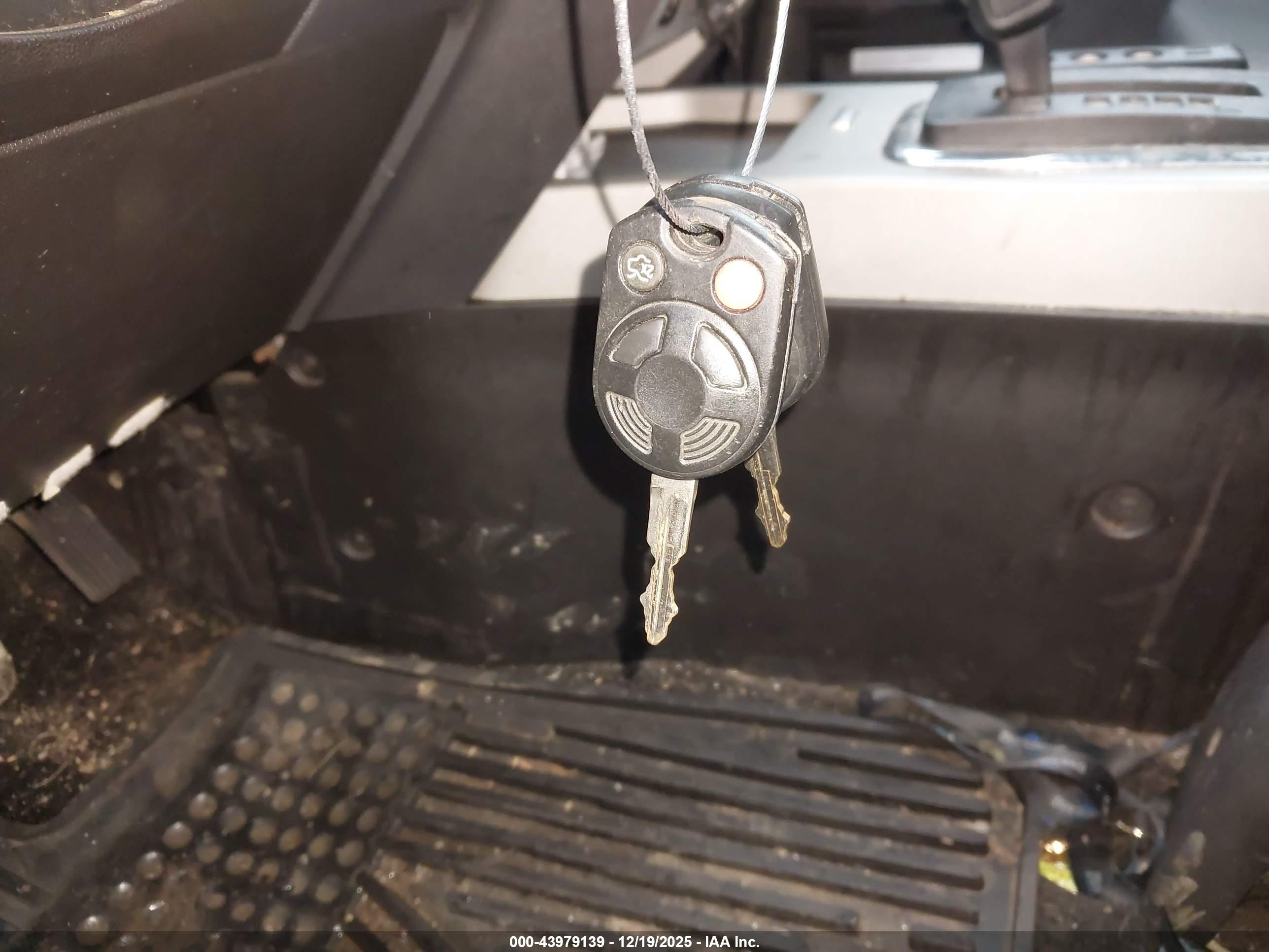 FORD ESCAPE image 11