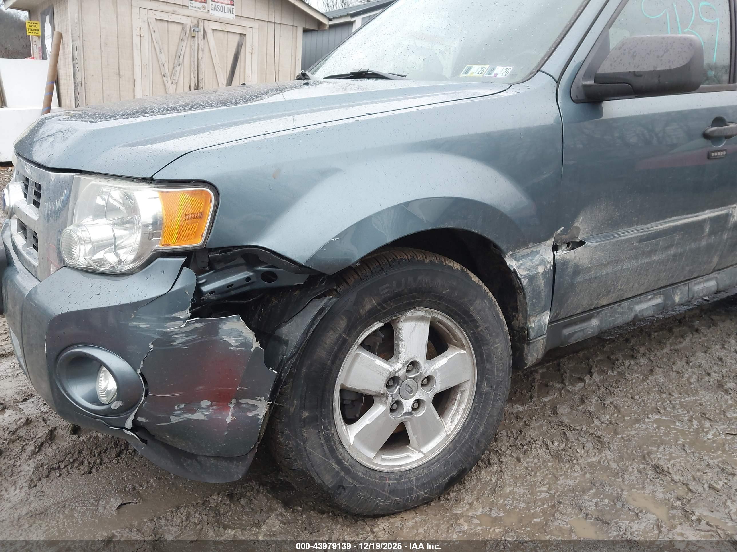 FORD ESCAPE image 6