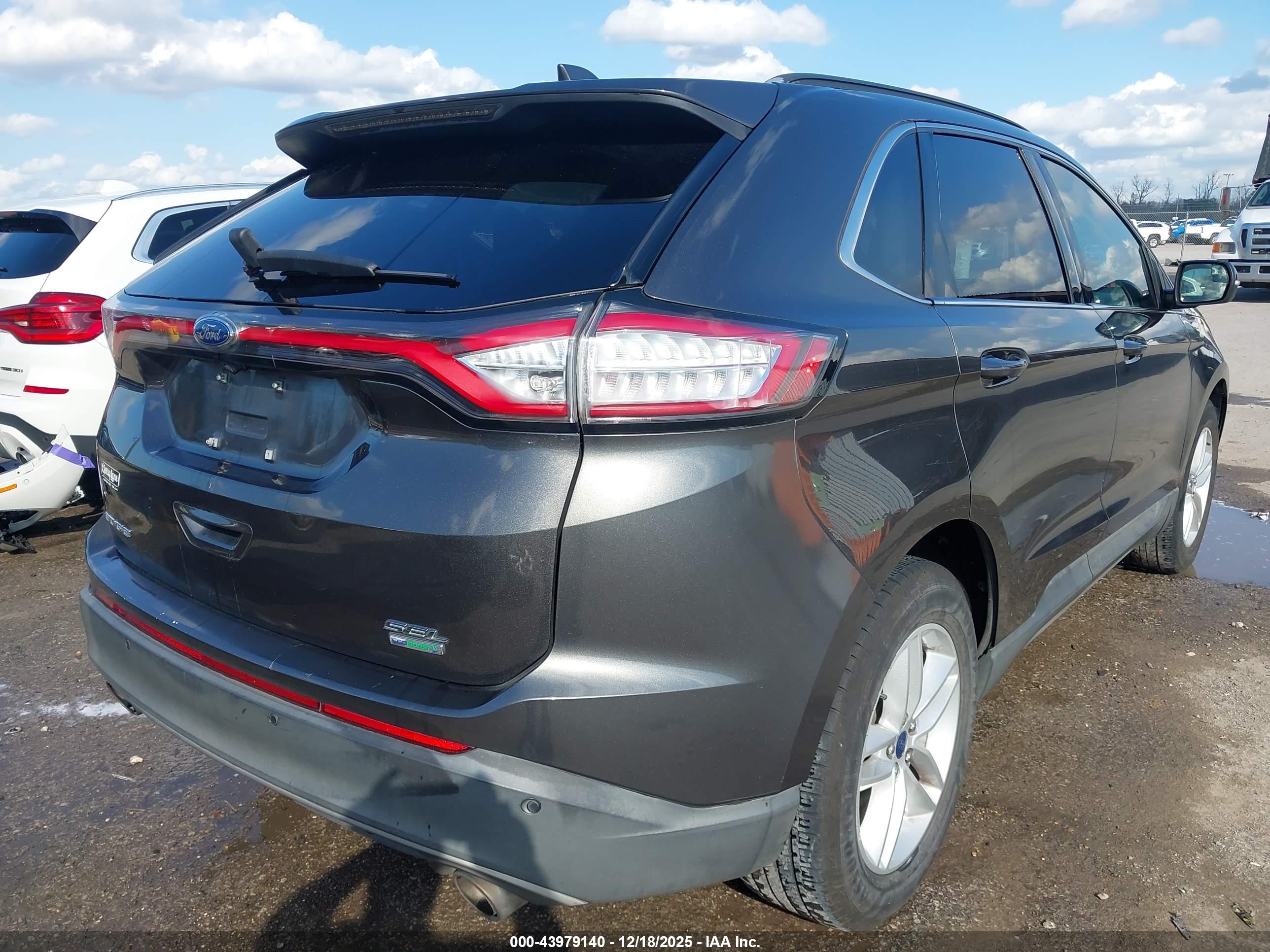 FORD EDGE image 4