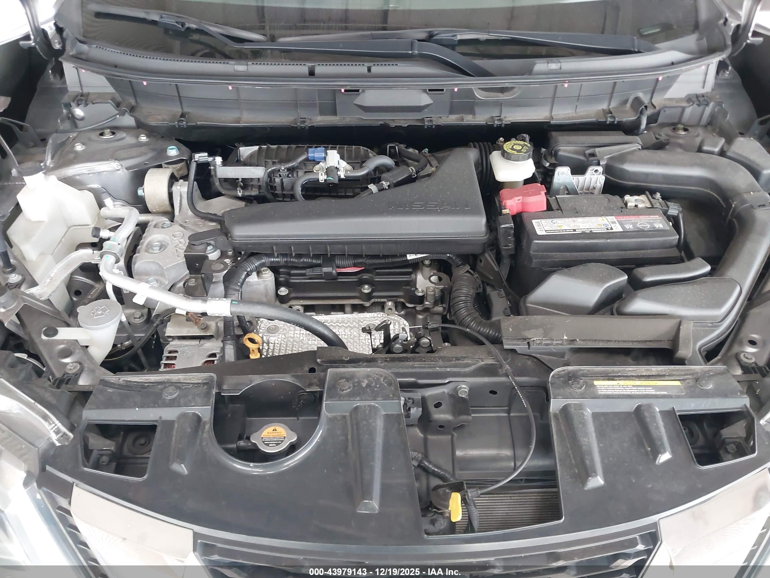 NISSAN ROGUE image 10