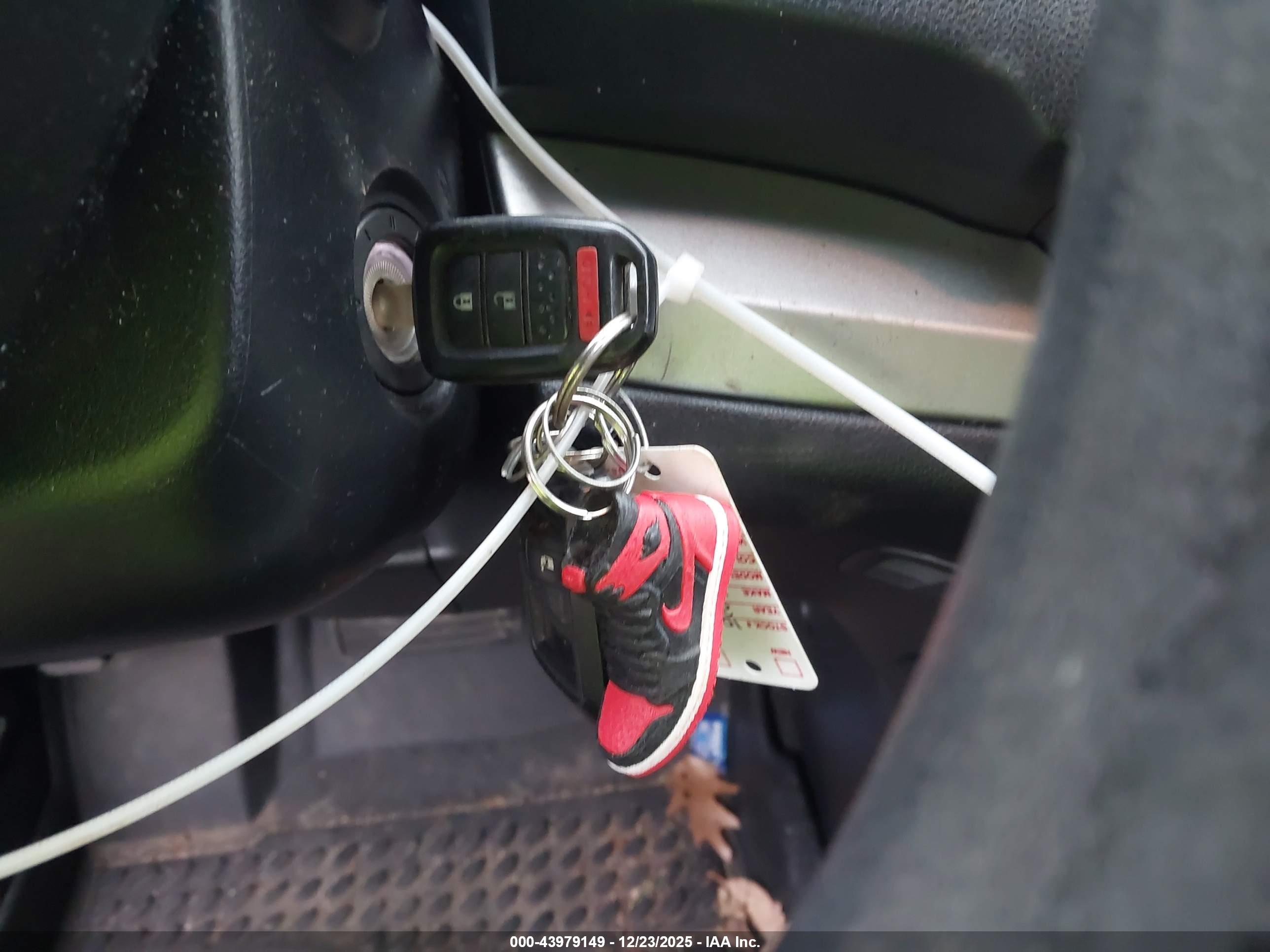 HONDA CR-V image 11