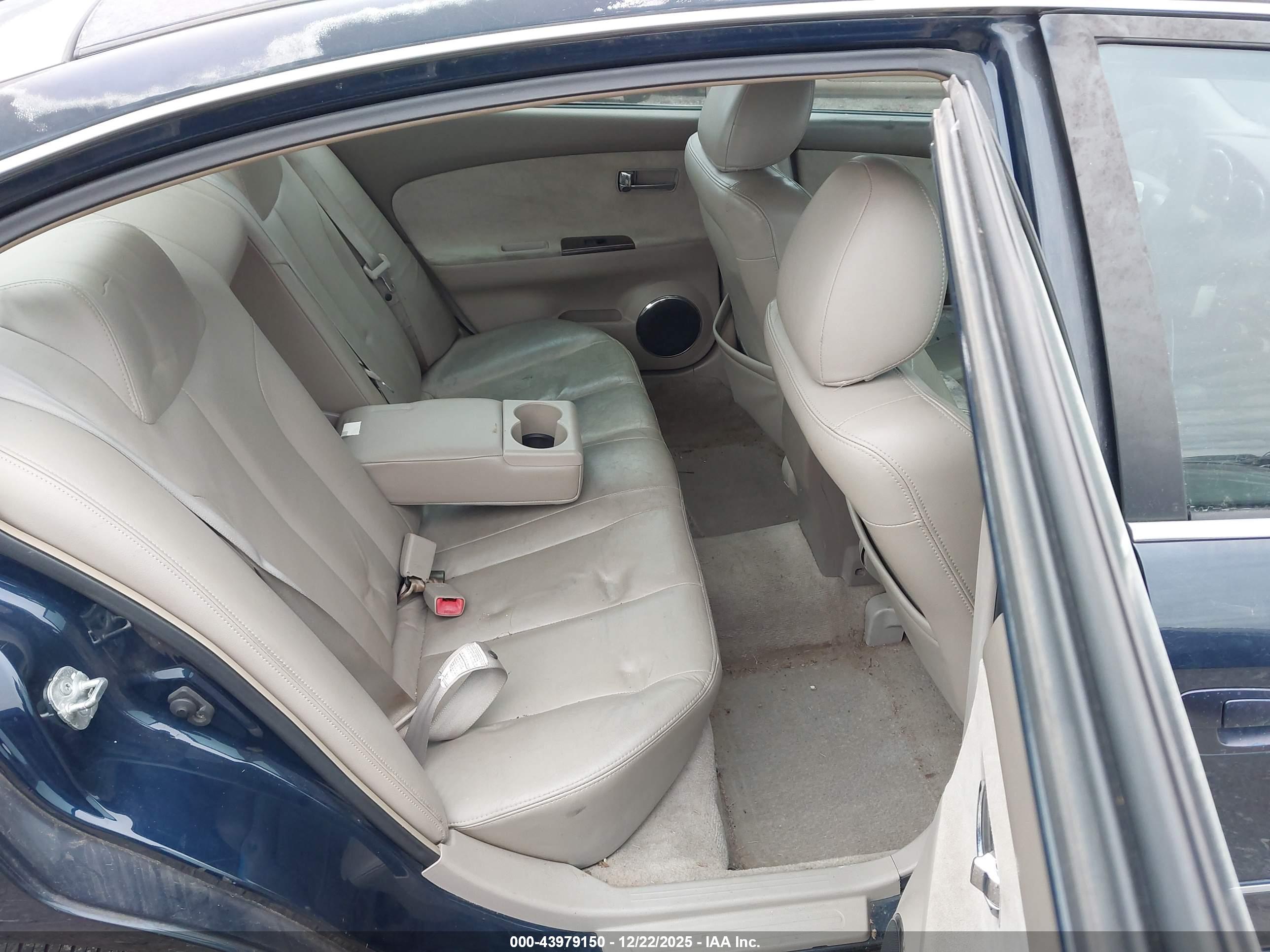 NISSAN ALTIMA image 8