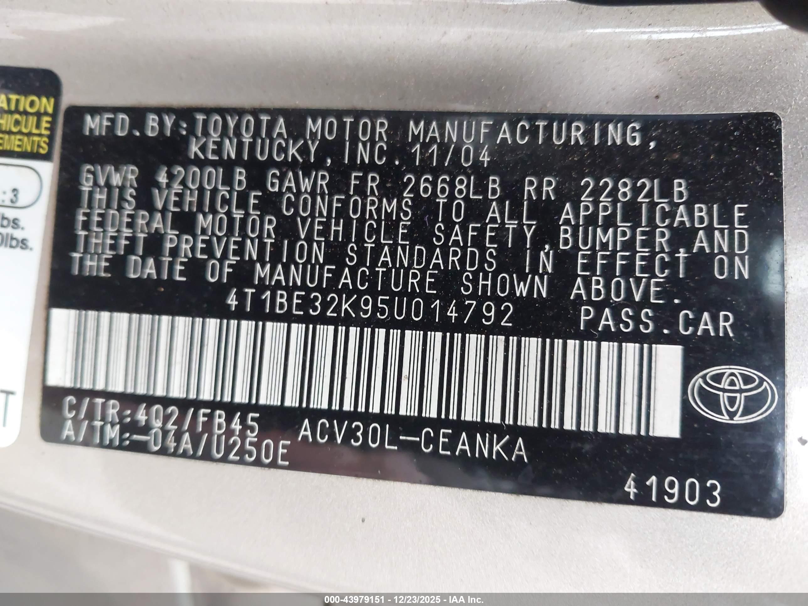 TOYOTA CAMRY image 9
