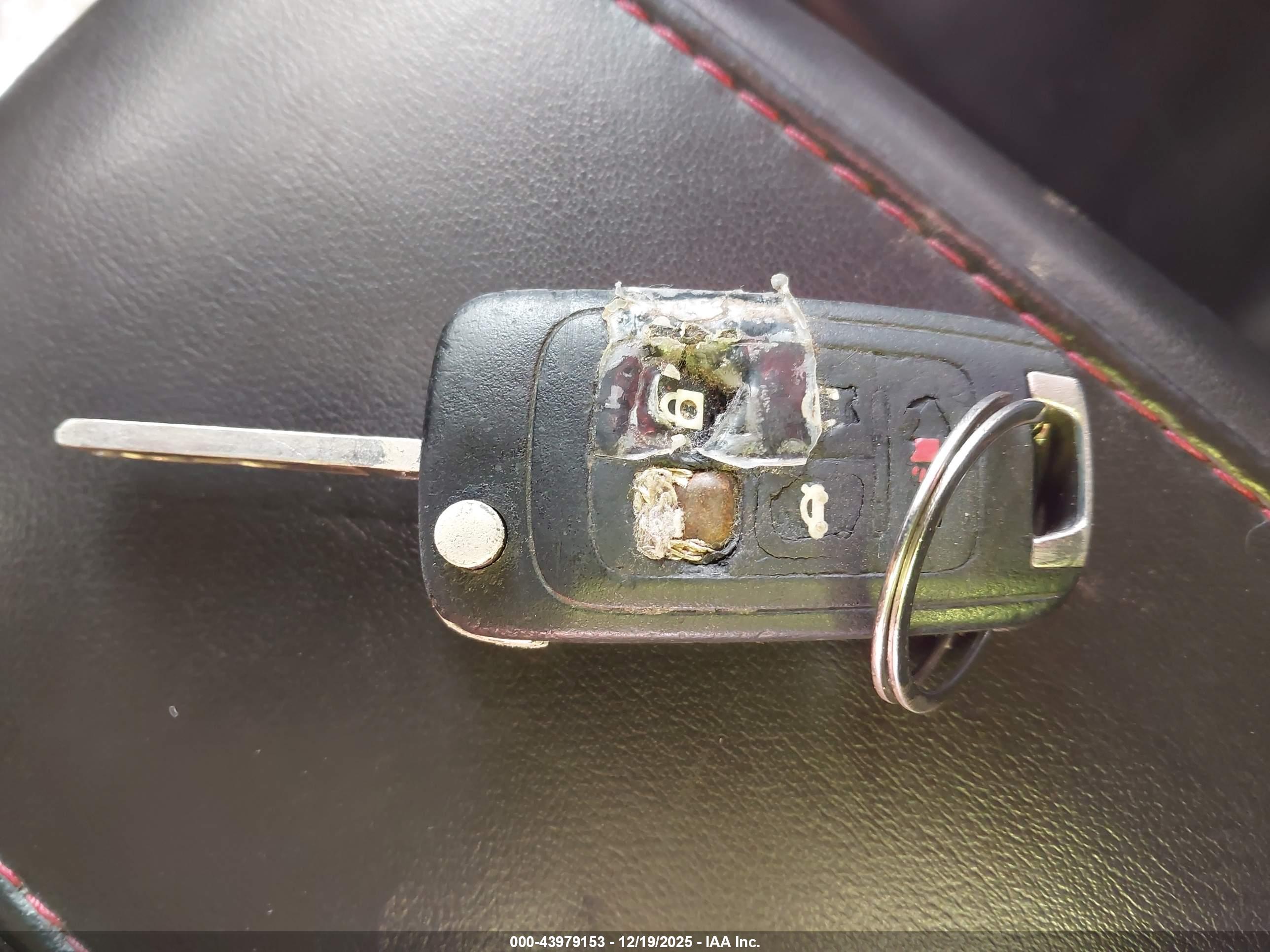 CHEVROLET EQUINOX image 11
