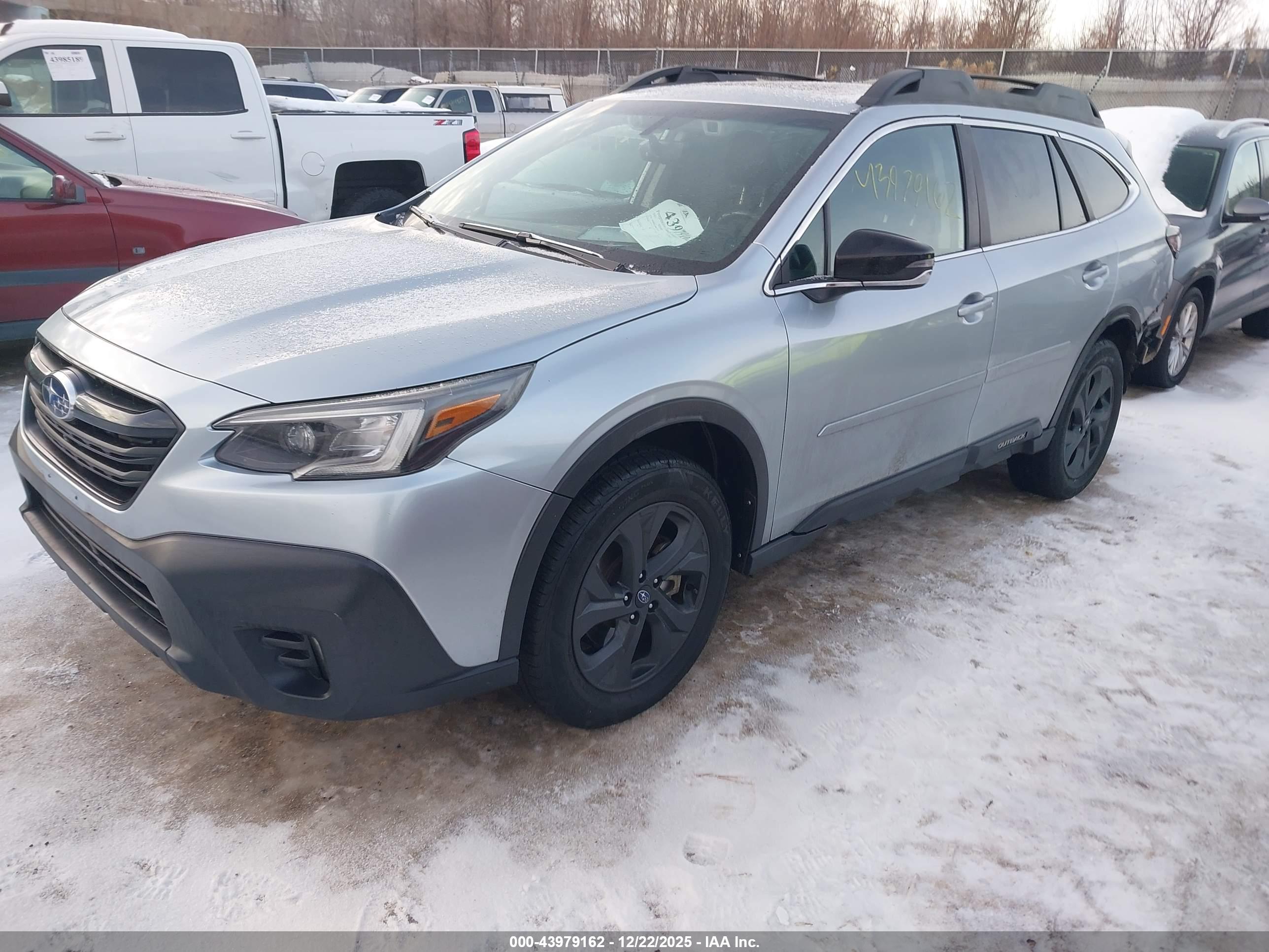 SUBARU OUTBACK image 2