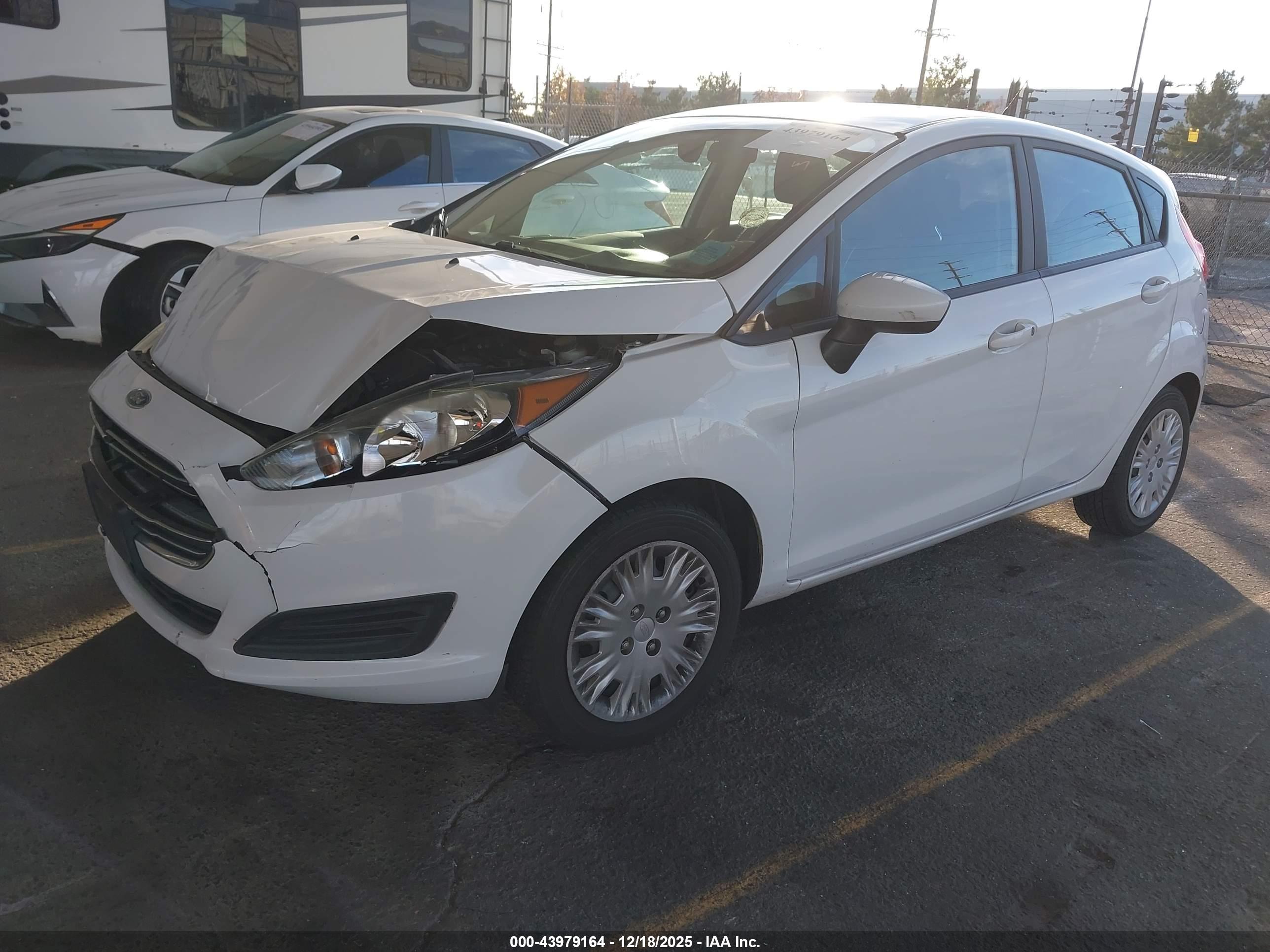 FORD FIESTA image 2