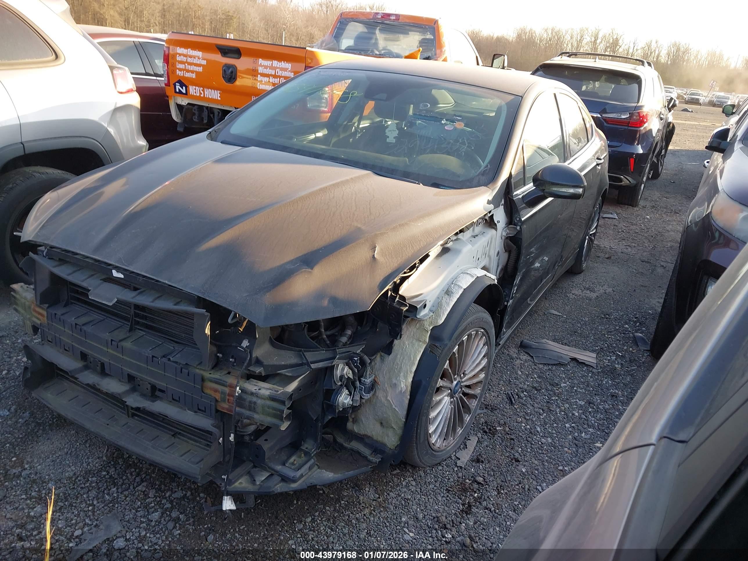 FORD FUSION image 2
