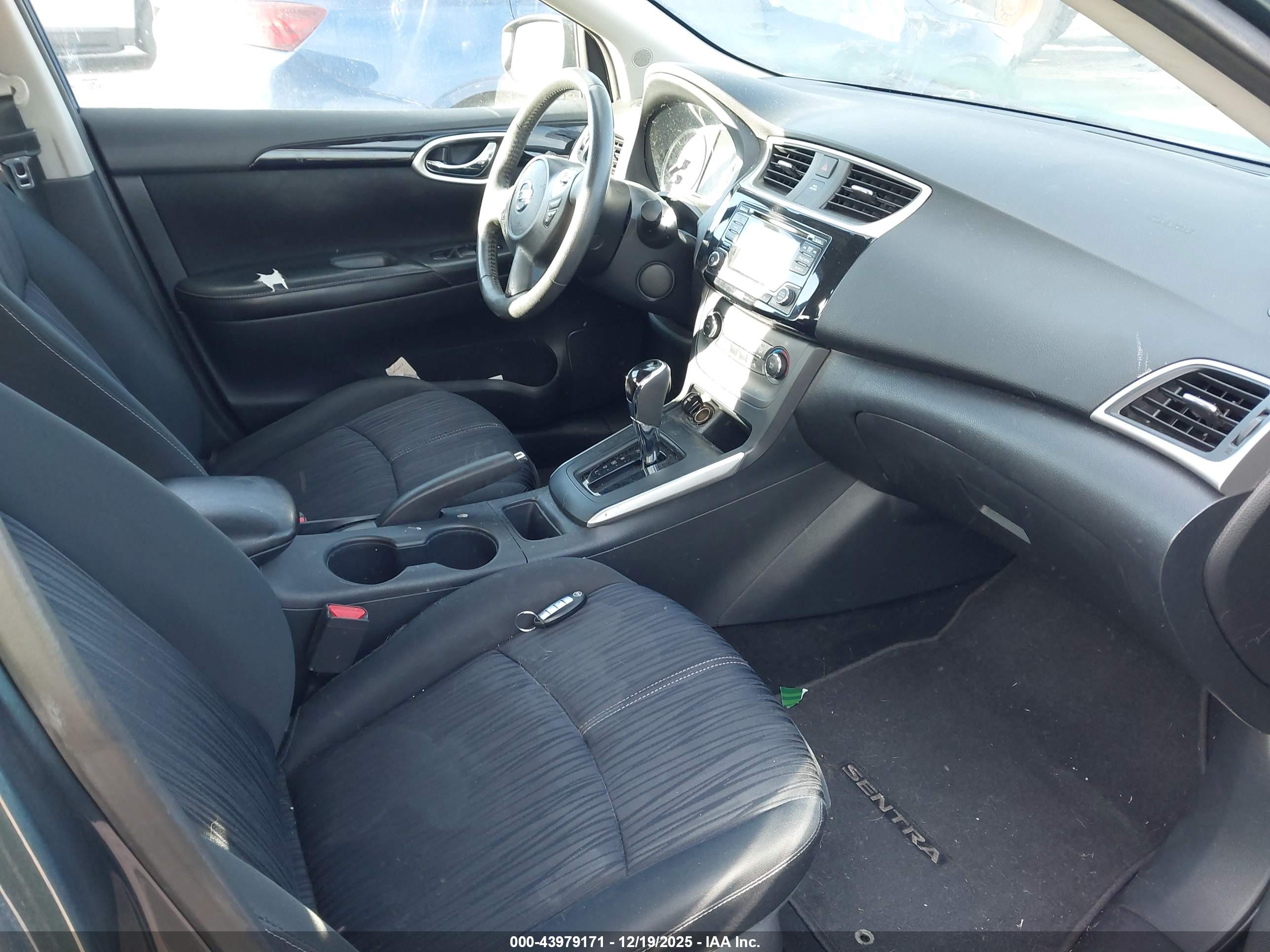 NISSAN SENTRA image 5