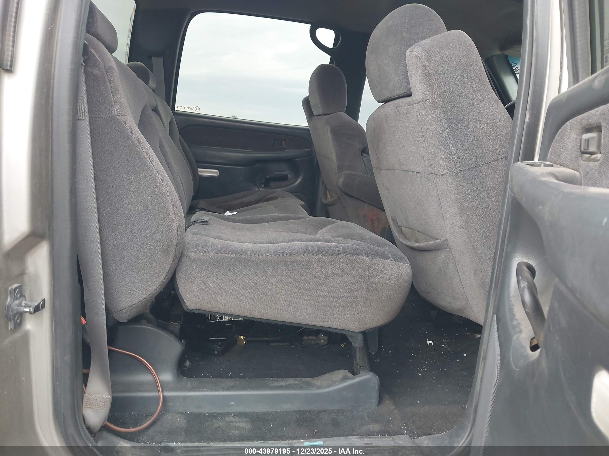 GMC SIERRA image 8