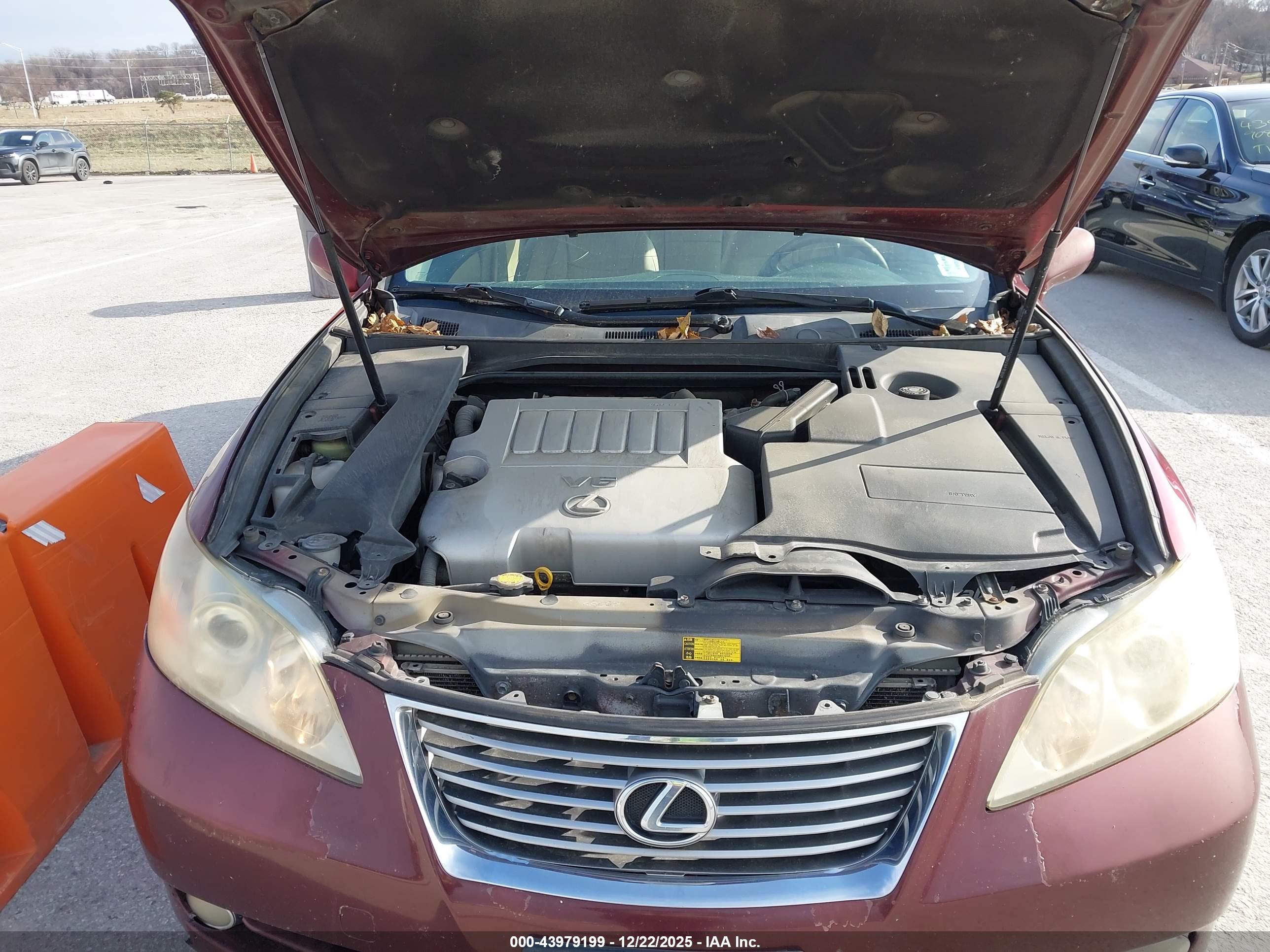 LEXUS ES image 10