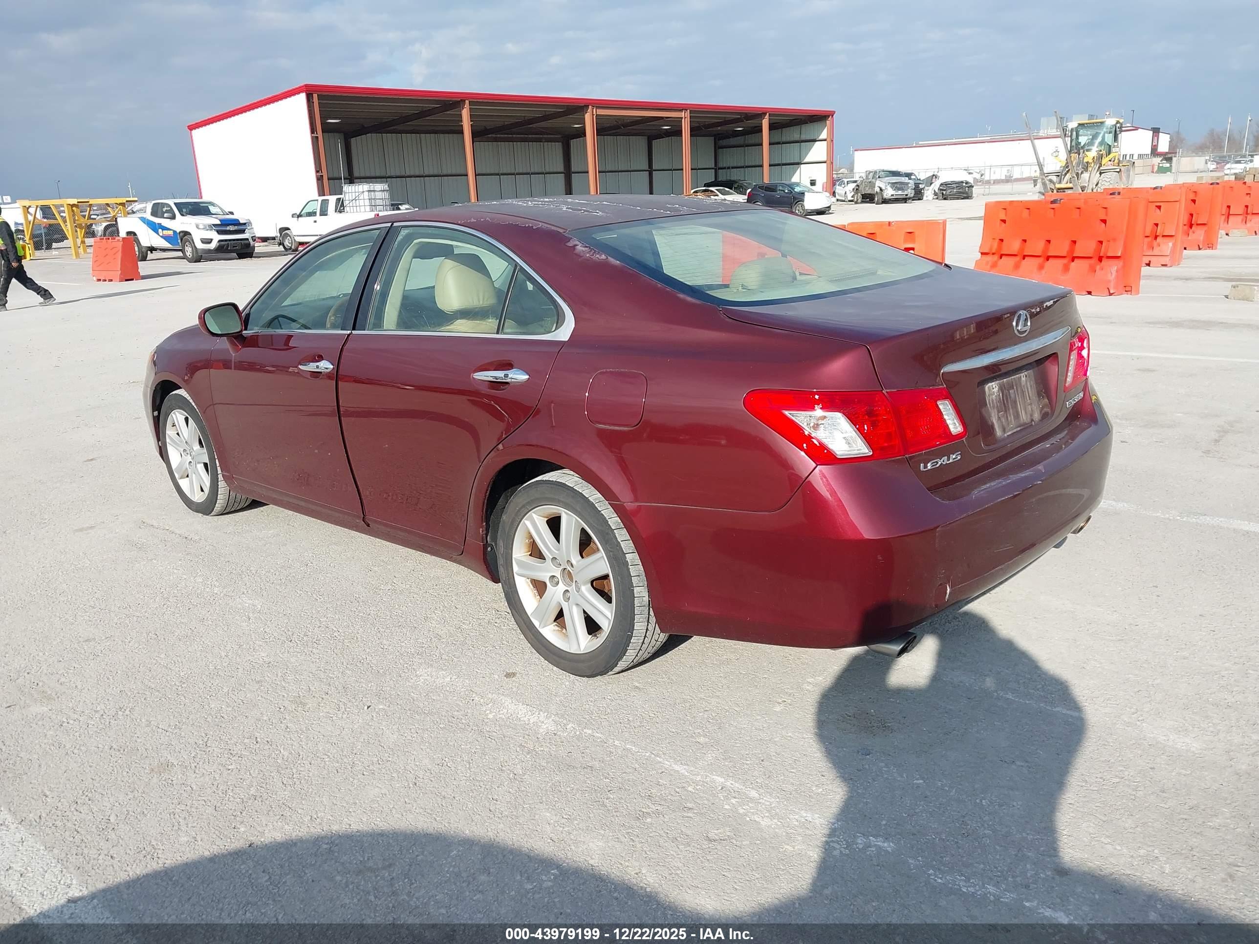 LEXUS ES image 3