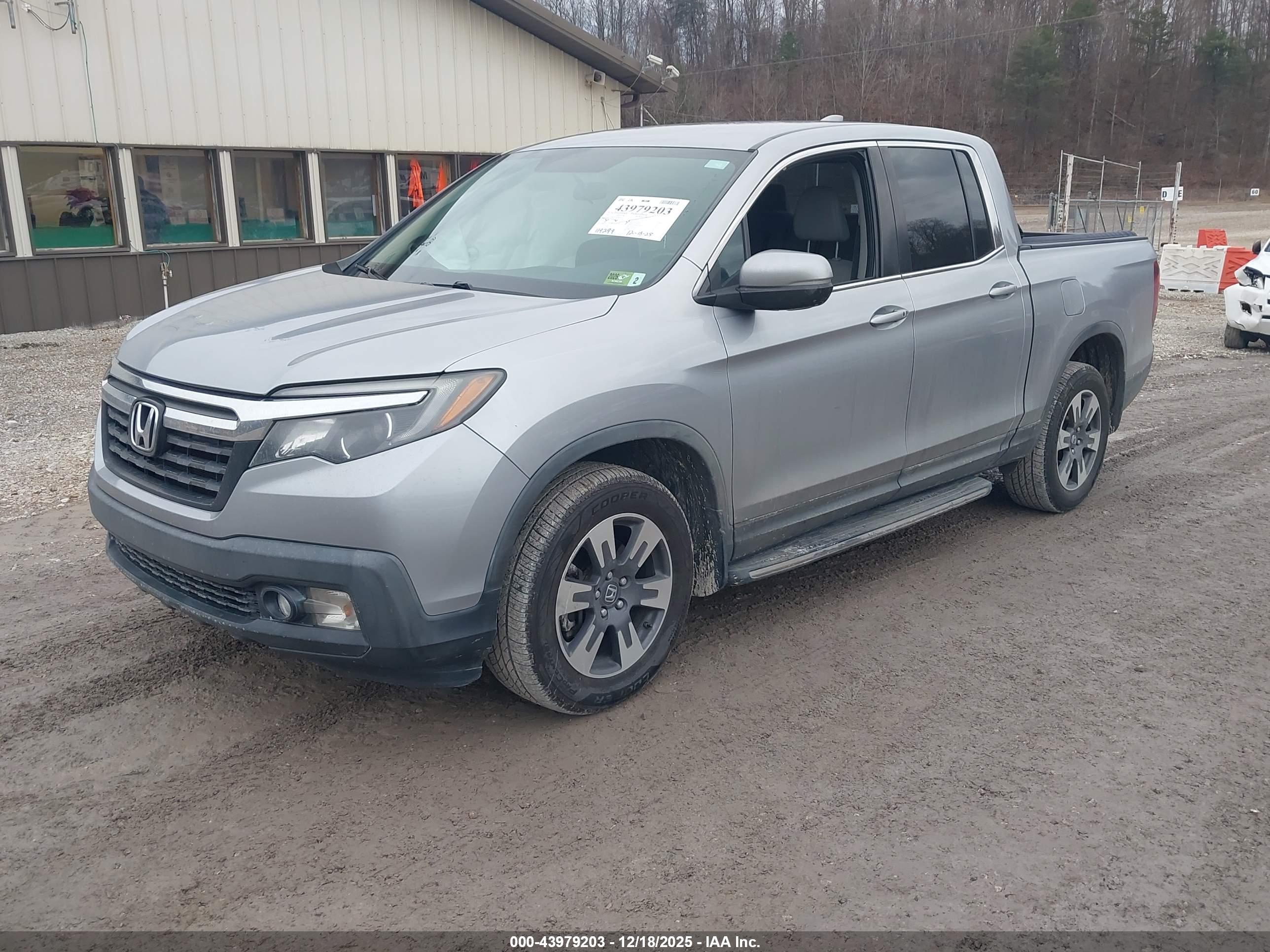 HONDA RIDGELINE image 2