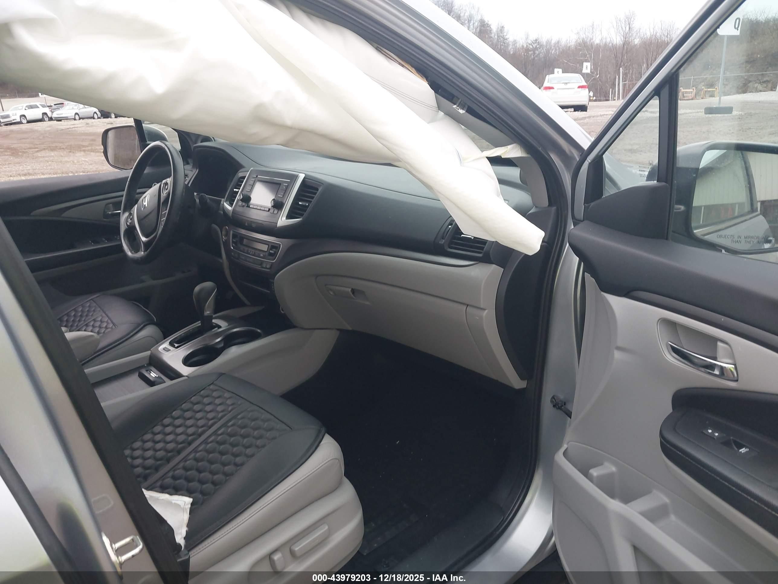 HONDA RIDGELINE image 5