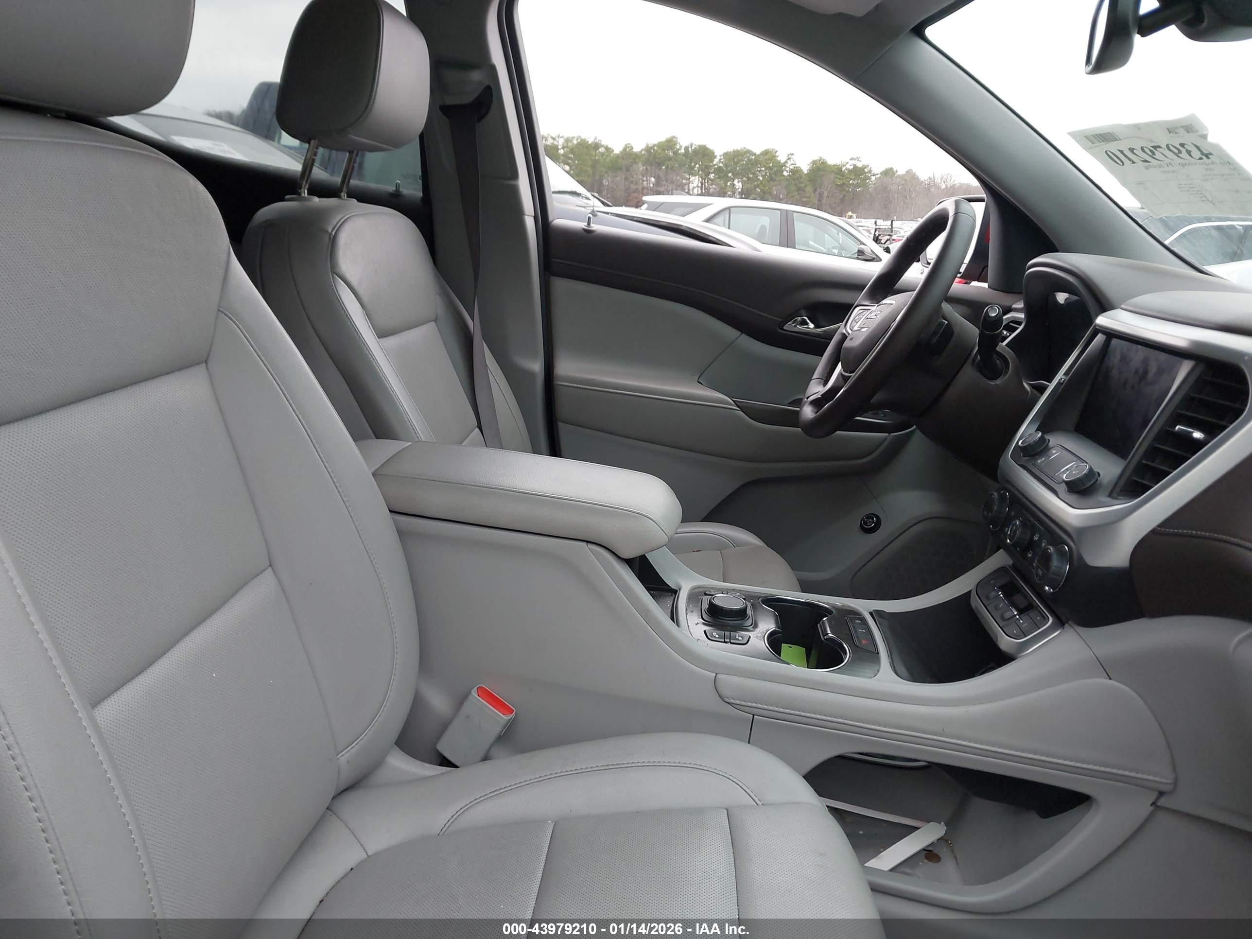 GMC ACADIA image 5