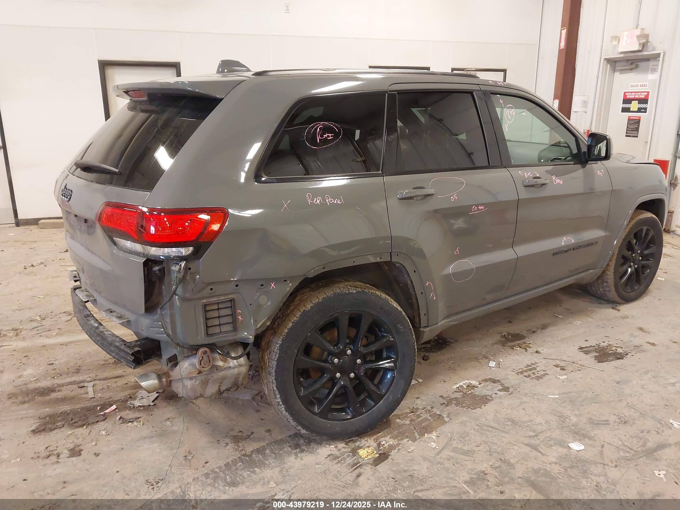 JEEP GRAND image 4