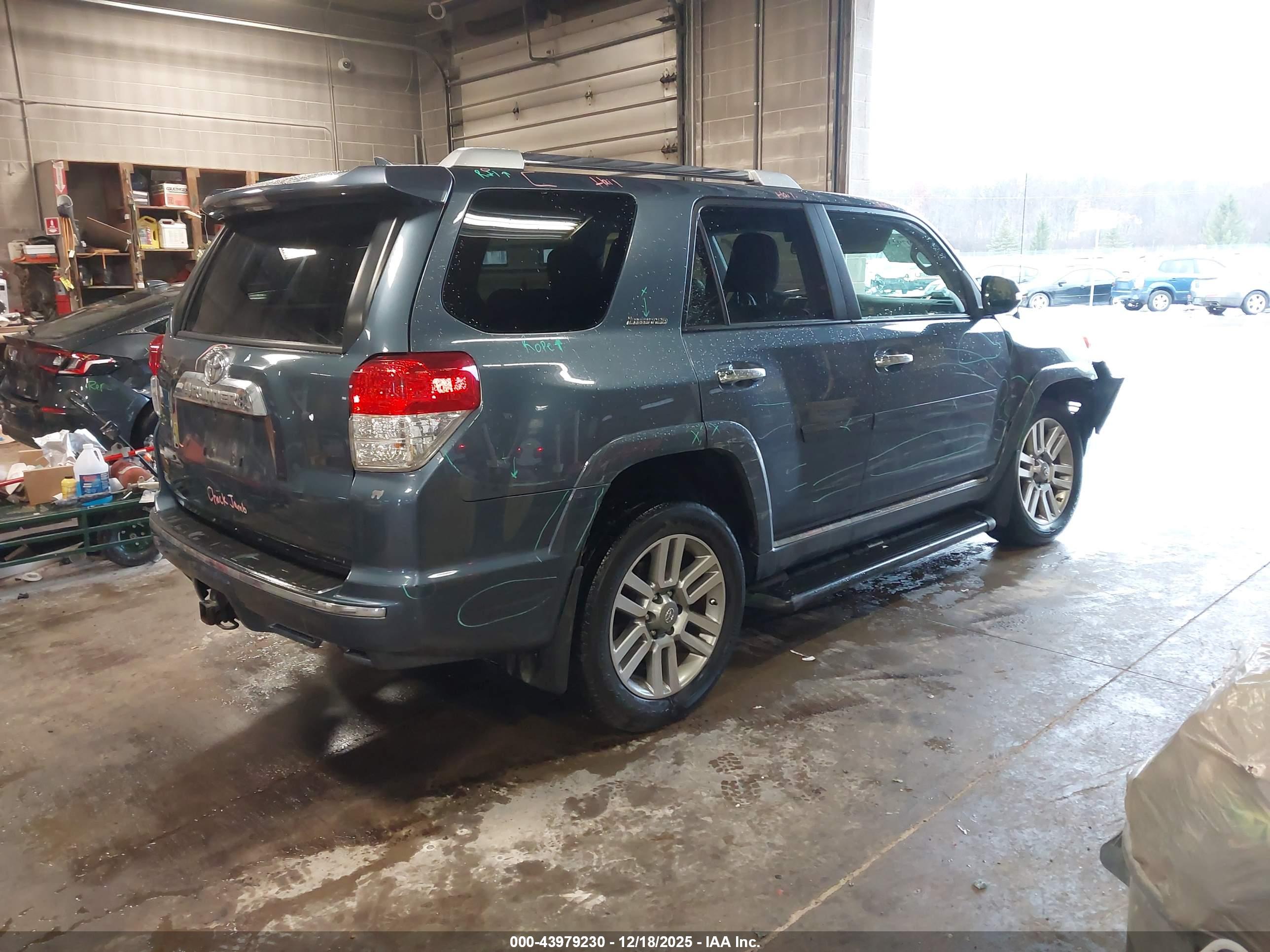 TOYOTA 4RUNNER image 4
