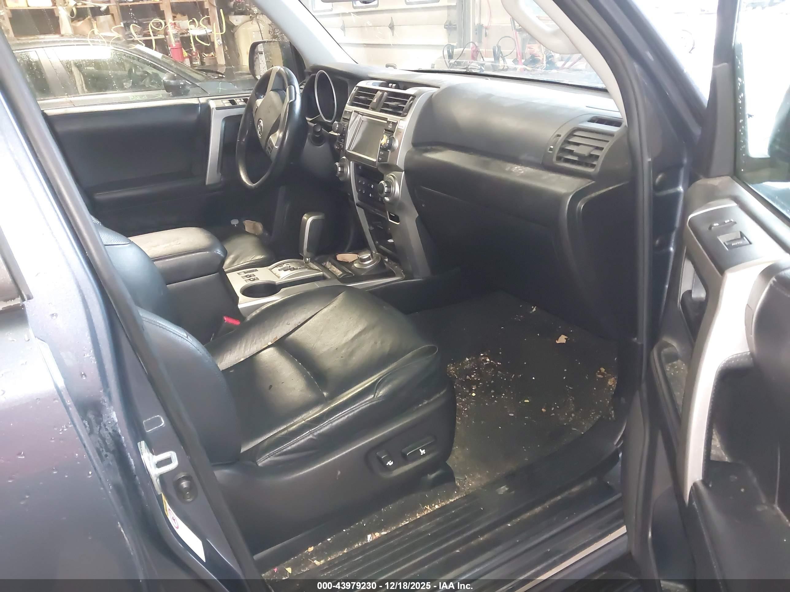 TOYOTA 4RUNNER image 5